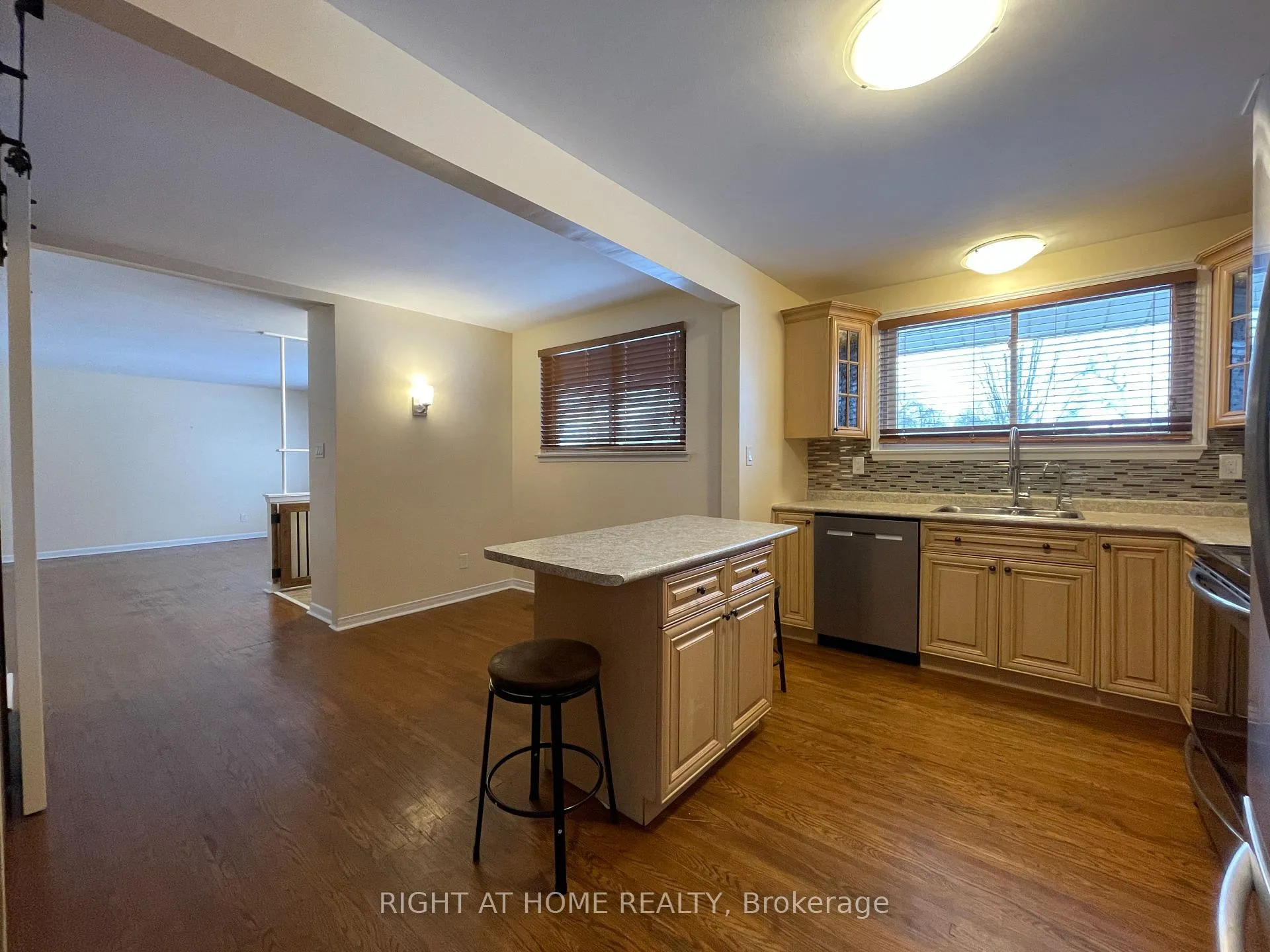 Photo 12 of 345 Maplewood Crescent, Milton, Old Milton — HOMEH