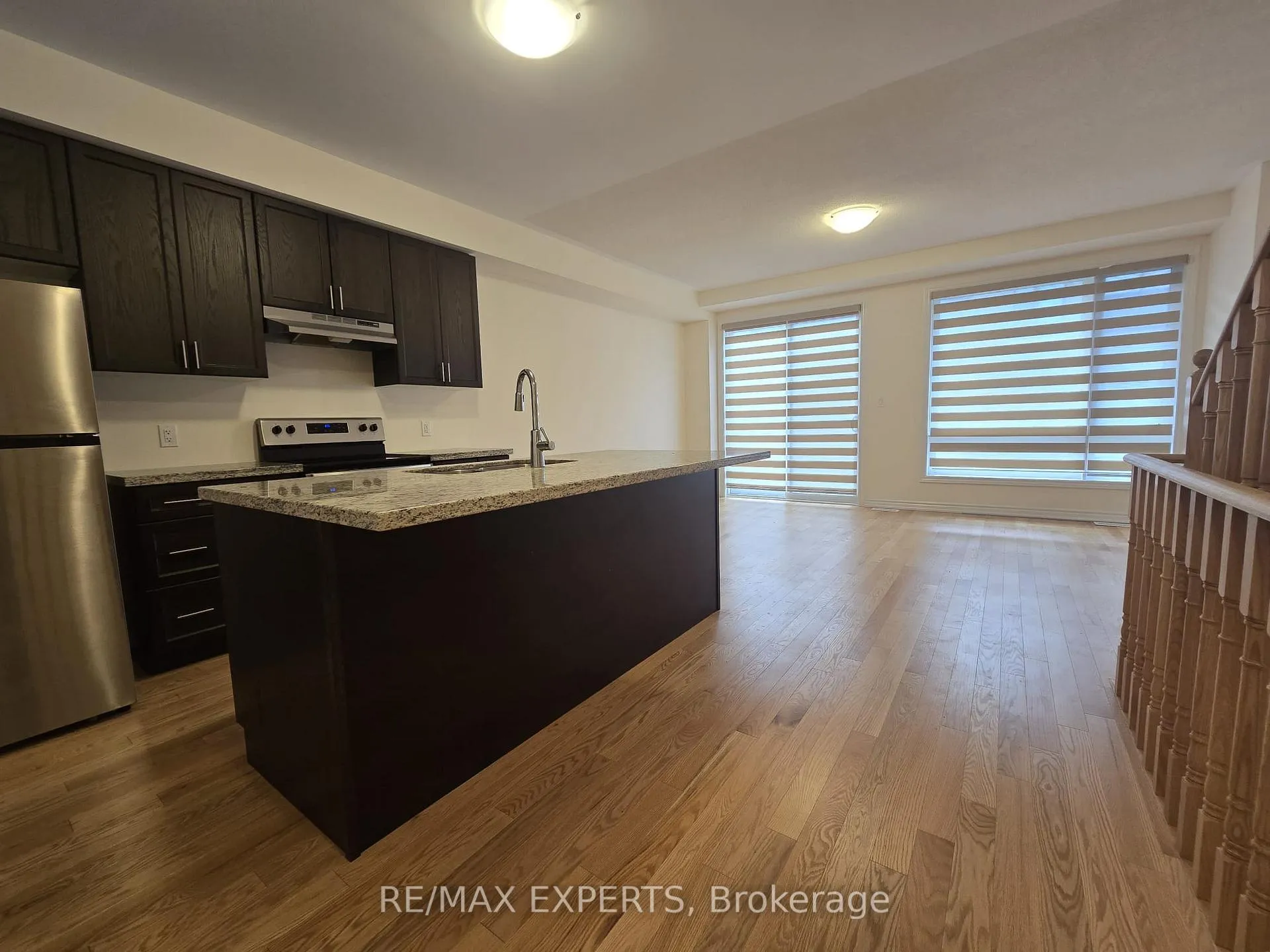 Photo 8 of 36 Lake Trail Way, Whitby, Brooklin — HOMEH