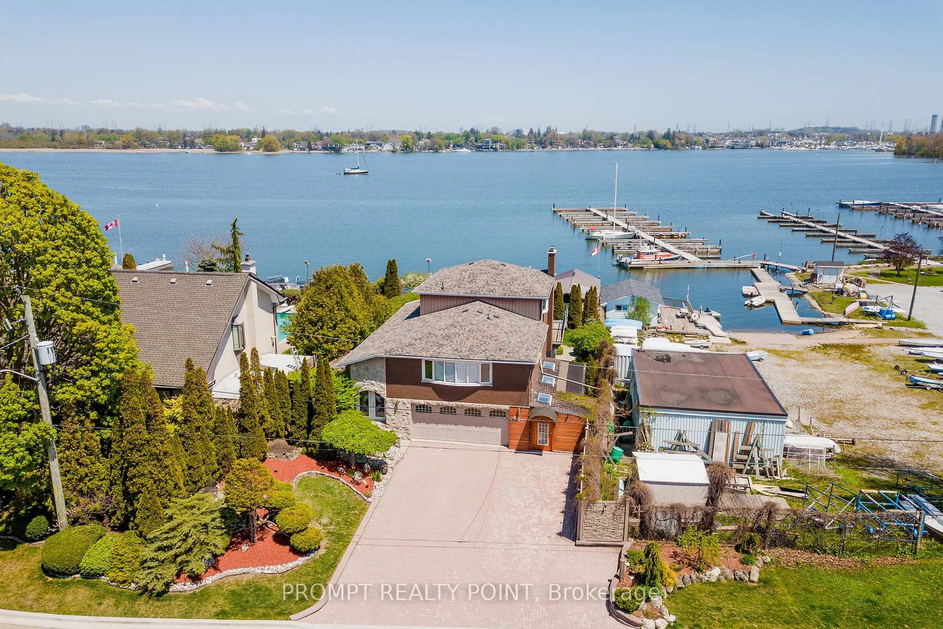 Photo 1 of 637 Breezy Drive, Pickering, West Shore — HOMEH