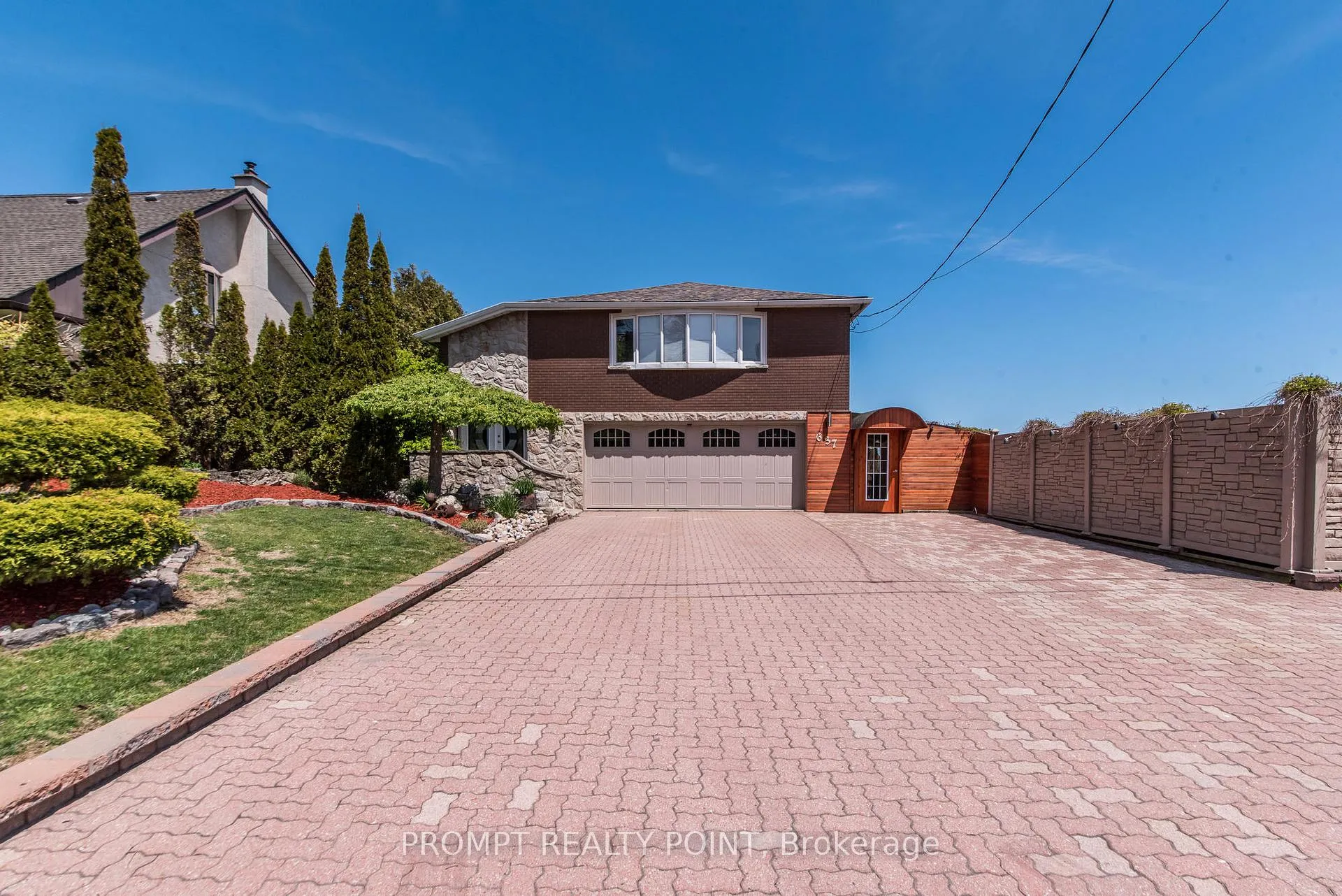 Photo 2 of 637 Breezy Drive, Pickering, West Shore — HOMEH