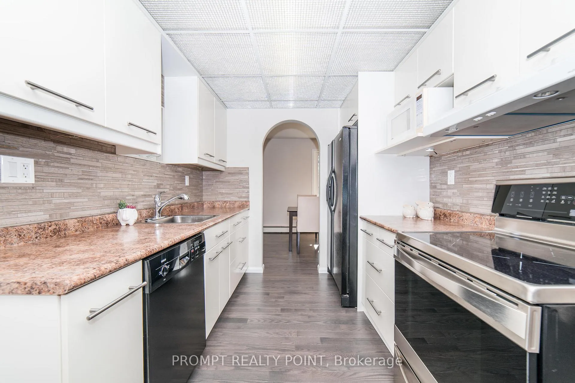 Photo 12 of 637 Breezy Drive, Pickering, West Shore — HOMEH