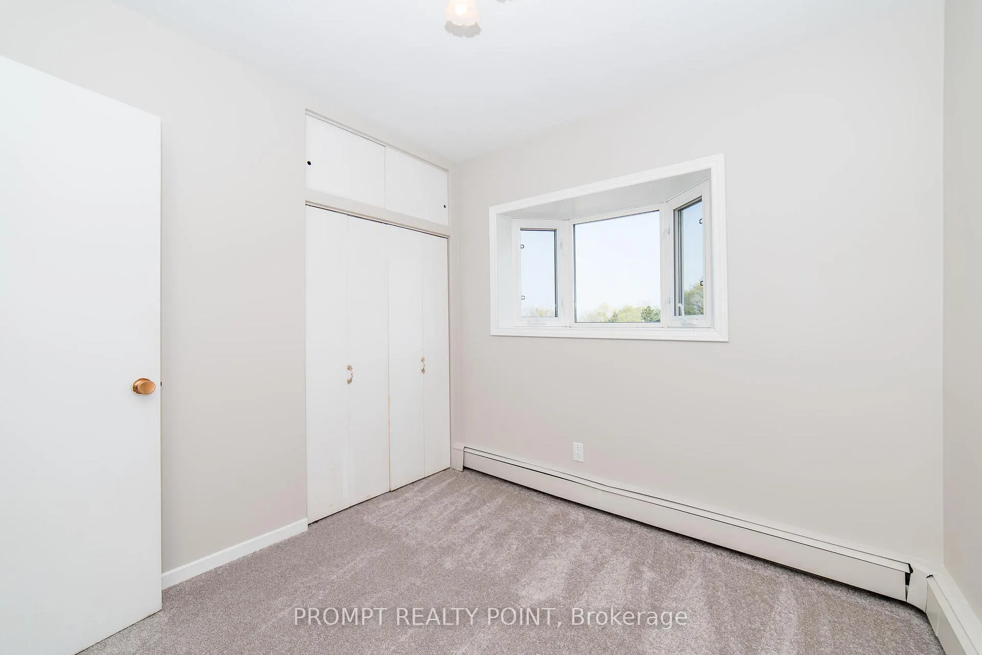 Photo 14 of 637 Breezy Drive, Pickering, West Shore — HOMEH