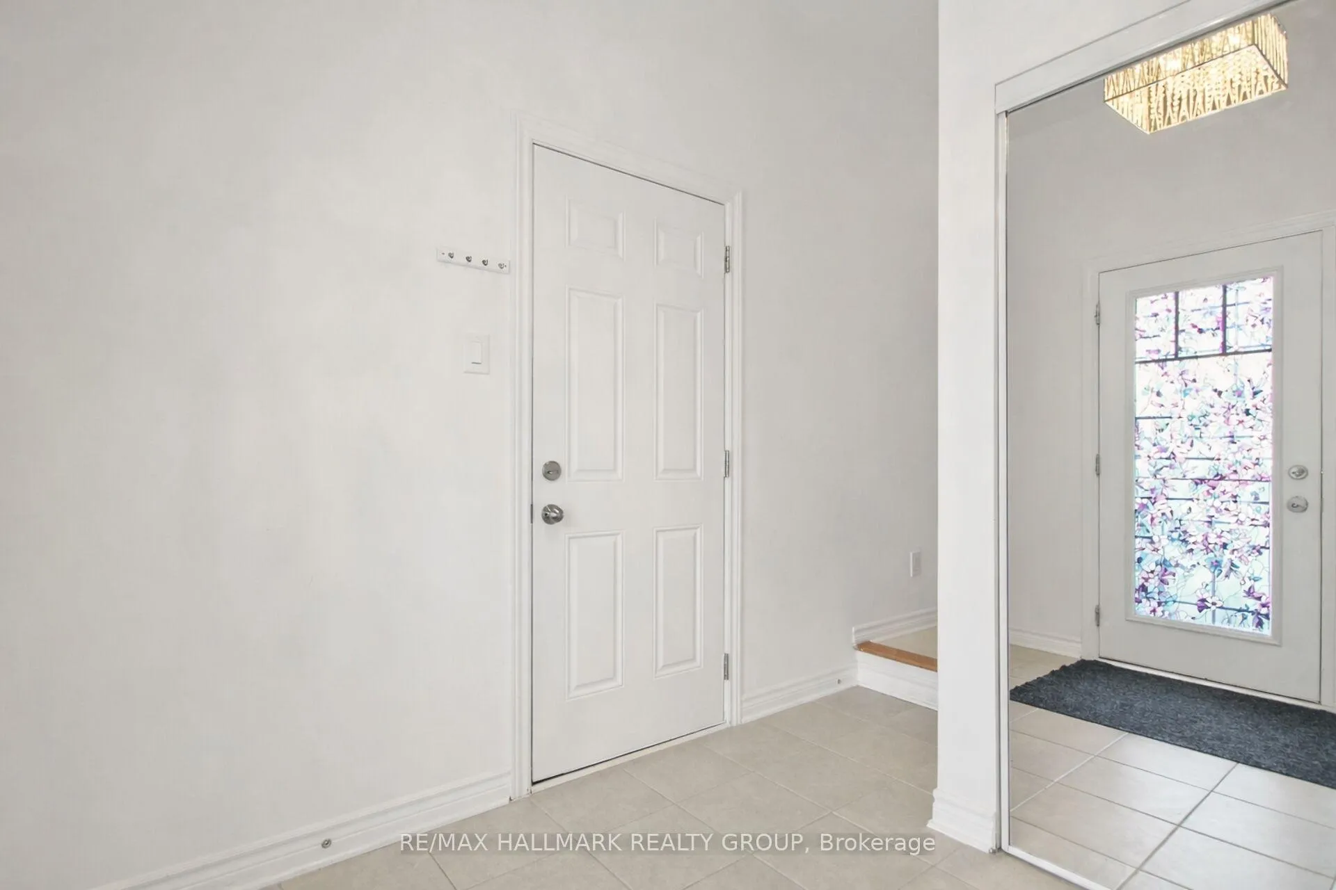 Photo 5 of 233 Pingwi Place, Ottawa, Blossom Park/Kemp Park/Findlay Creek — HOMEH