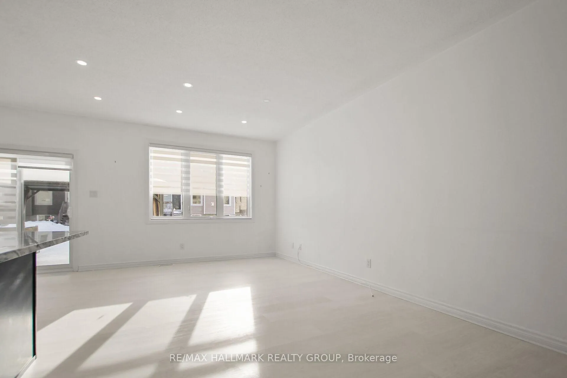 Photo 9 of 233 Pingwi Place, Ottawa, Blossom Park/Kemp Park/Findlay Creek — HOMEH