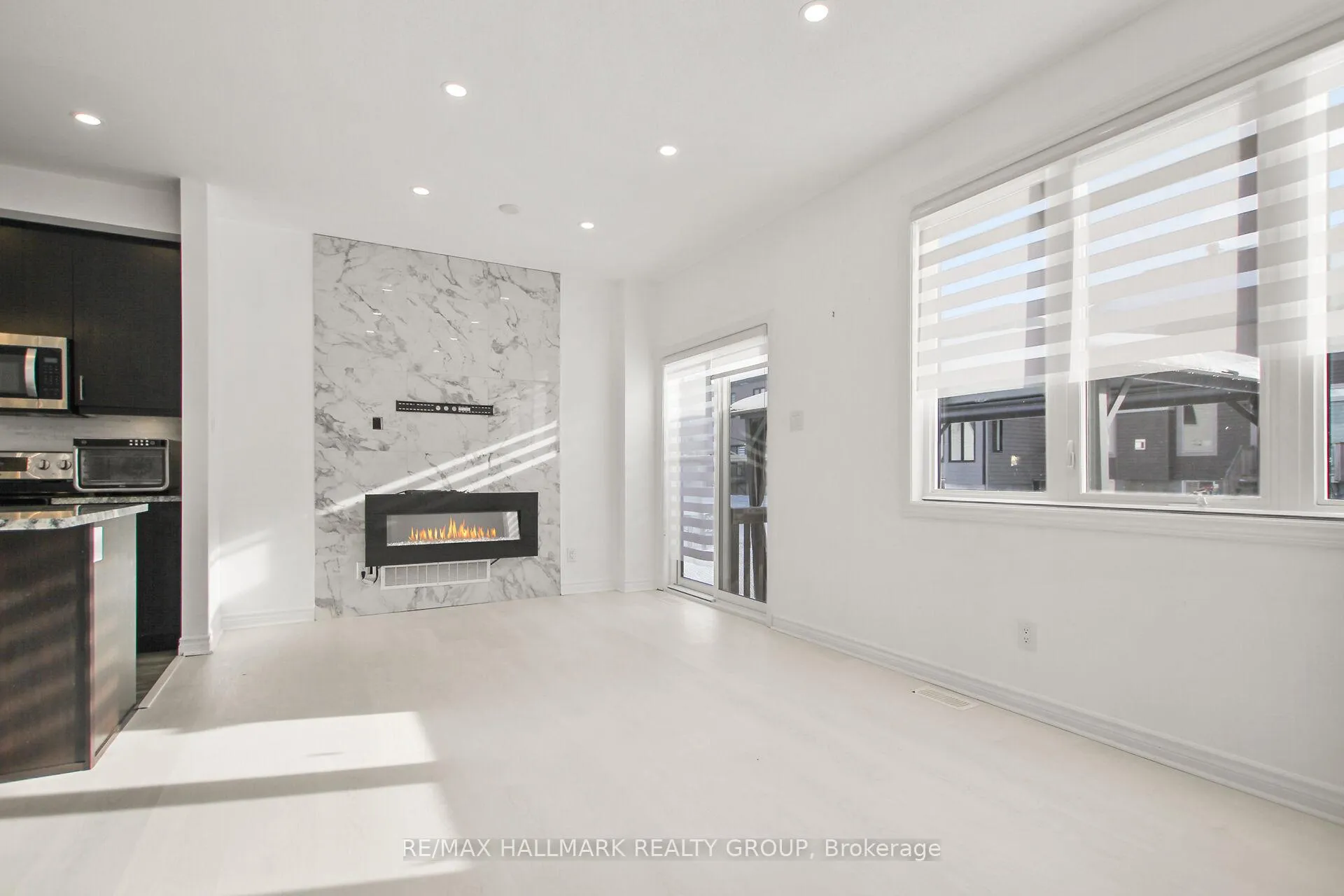 Photo 10 of 233 Pingwi Place, Ottawa, Blossom Park/Kemp Park/Findlay Creek — HOMEH