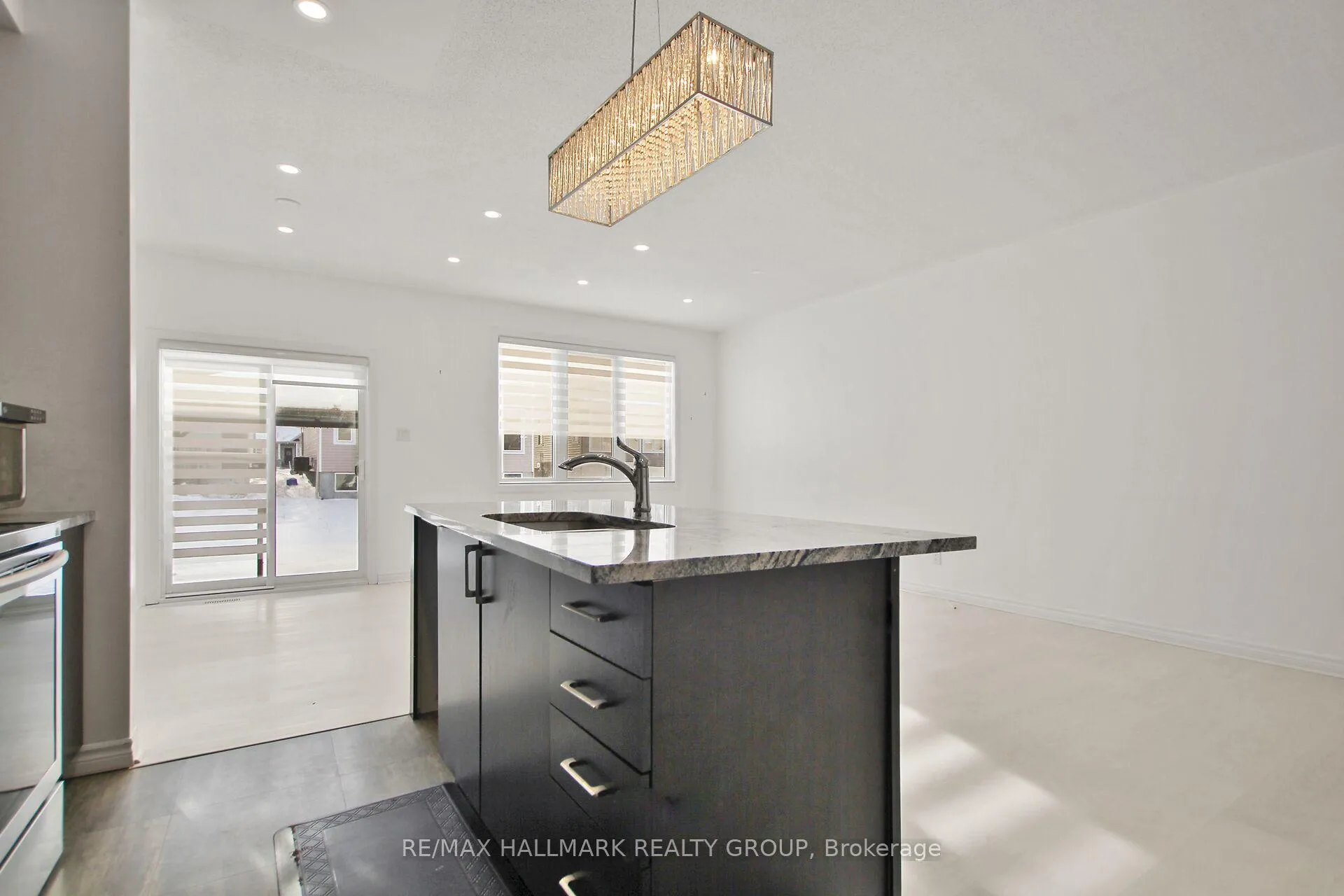 Photo 17 of 233 Pingwi Place, Ottawa, Blossom Park/Kemp Park/Findlay Creek — HOMEH