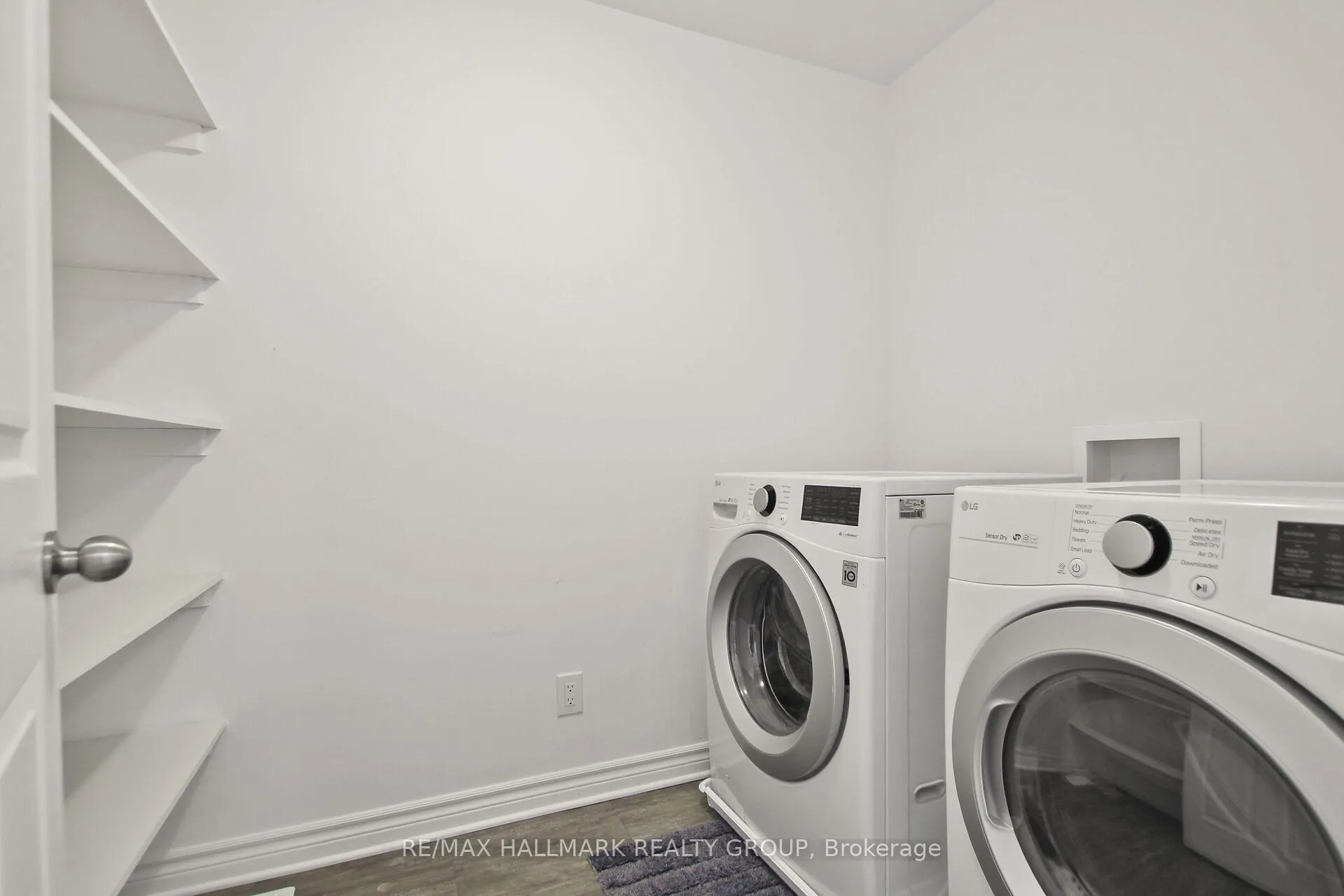 Photo 40 of 233 Pingwi Place, Ottawa, Blossom Park/Kemp Park/Findlay Creek — HOMEH
