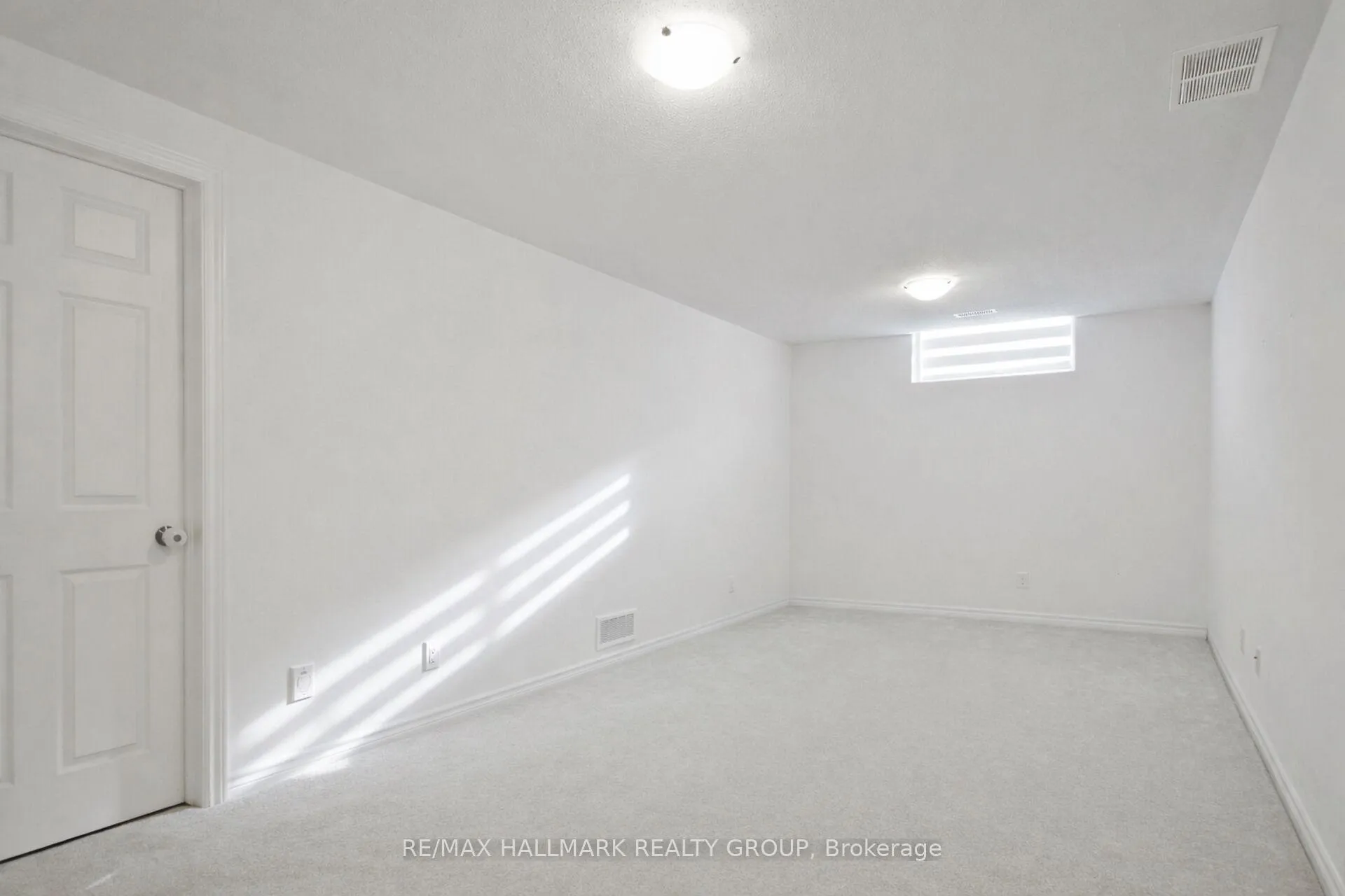 Photo 44 of 233 Pingwi Place, Ottawa, Blossom Park/Kemp Park/Findlay Creek — HOMEH