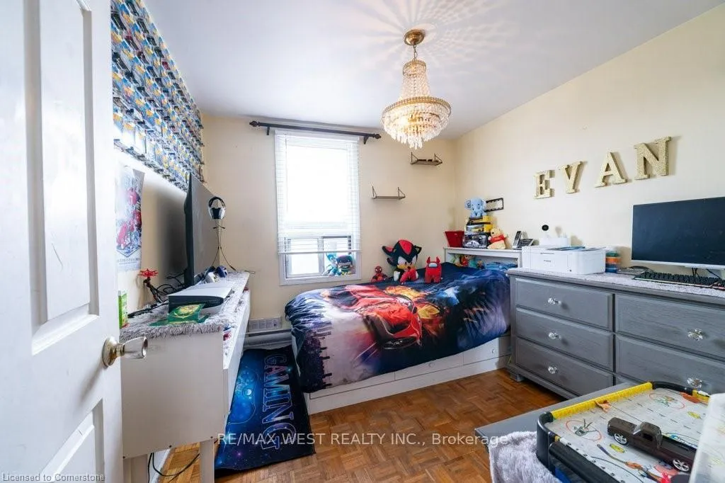 Photo 11 of 13 Rolyat Street, Toronto, Trinity-Bellwoods — HOMEH
