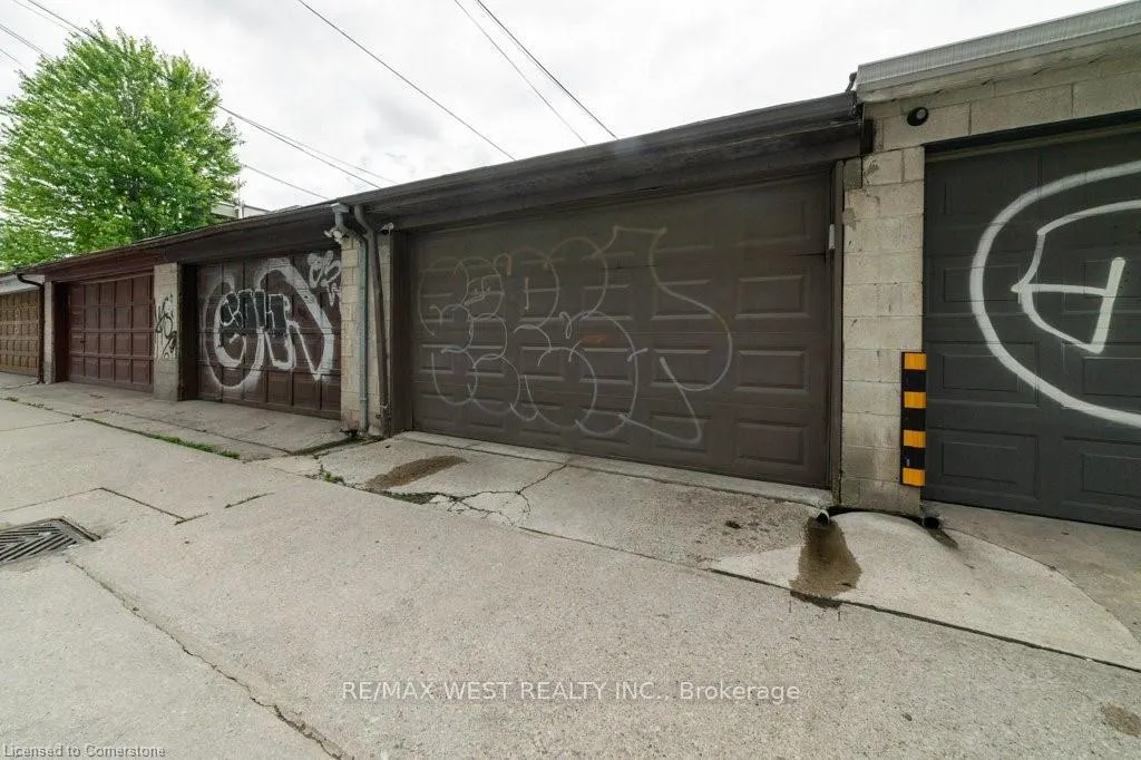 Photo 27 of 13 Rolyat Street, Toronto, Trinity-Bellwoods — HOMEH