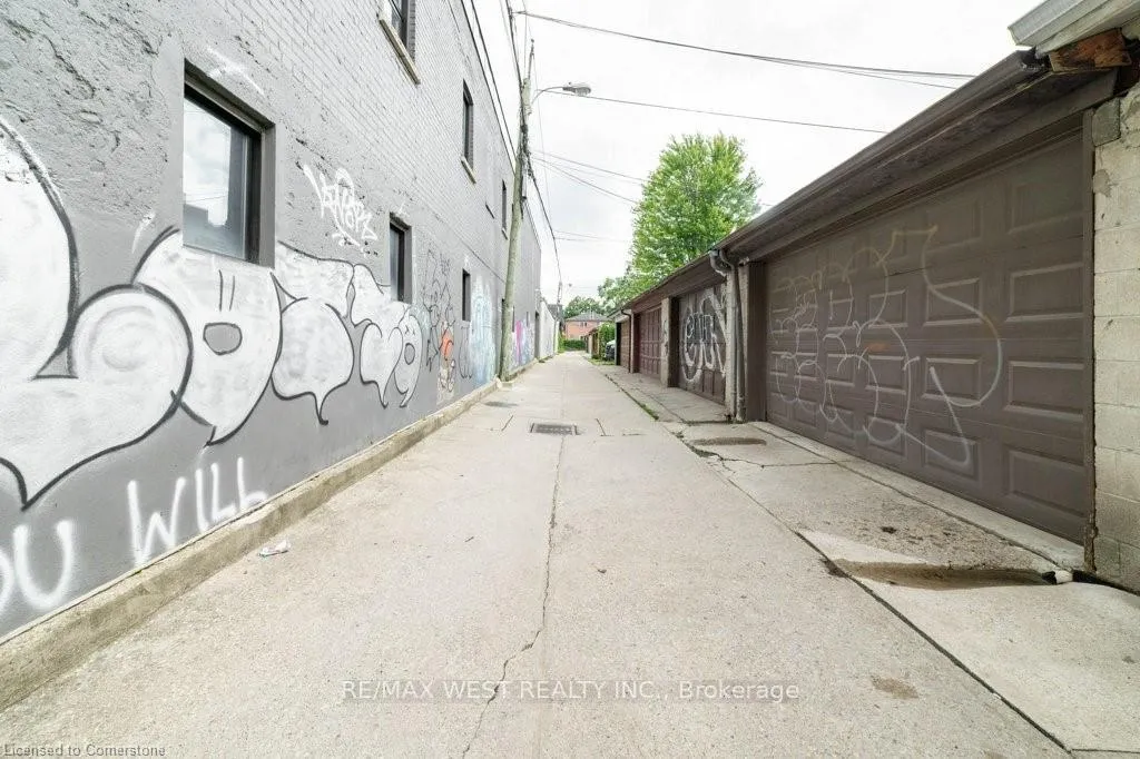 Photo 29 of 13 Rolyat Street, Toronto, Trinity-Bellwoods — HOMEH