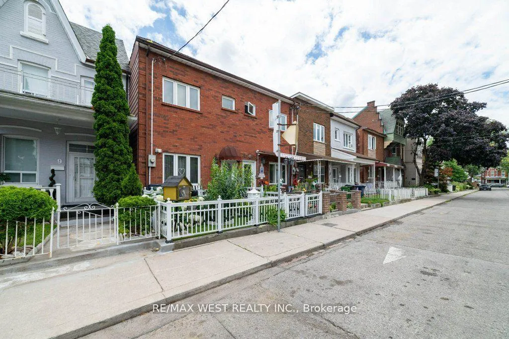 Photo 35 of 13 Rolyat Street, Toronto, Trinity-Bellwoods — HOMEH