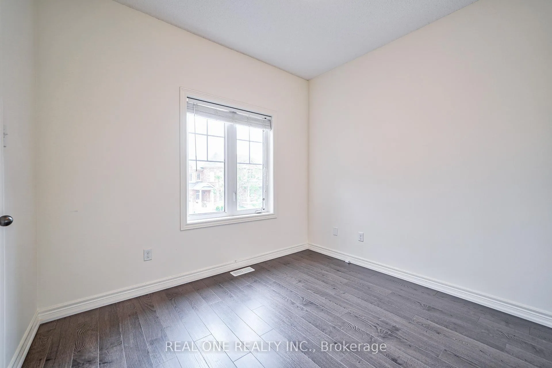 Photo 16 of 43 Hua Du Avenue, Markham, Berczy — HOMEH