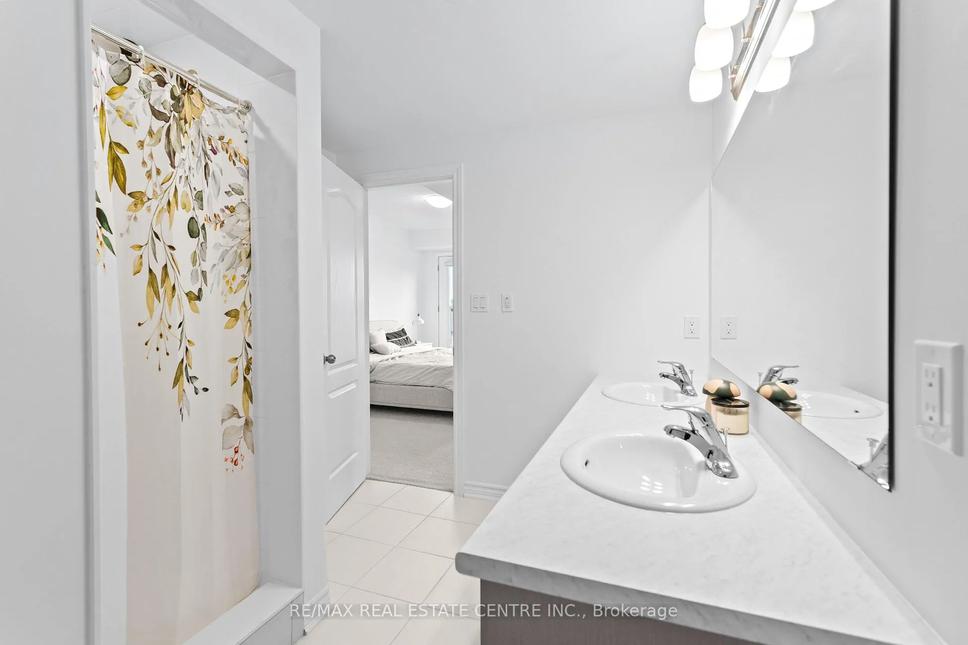 Photo 17 of 405 Dougall Avenue, Caledon, Rural Caledon — HOMEH