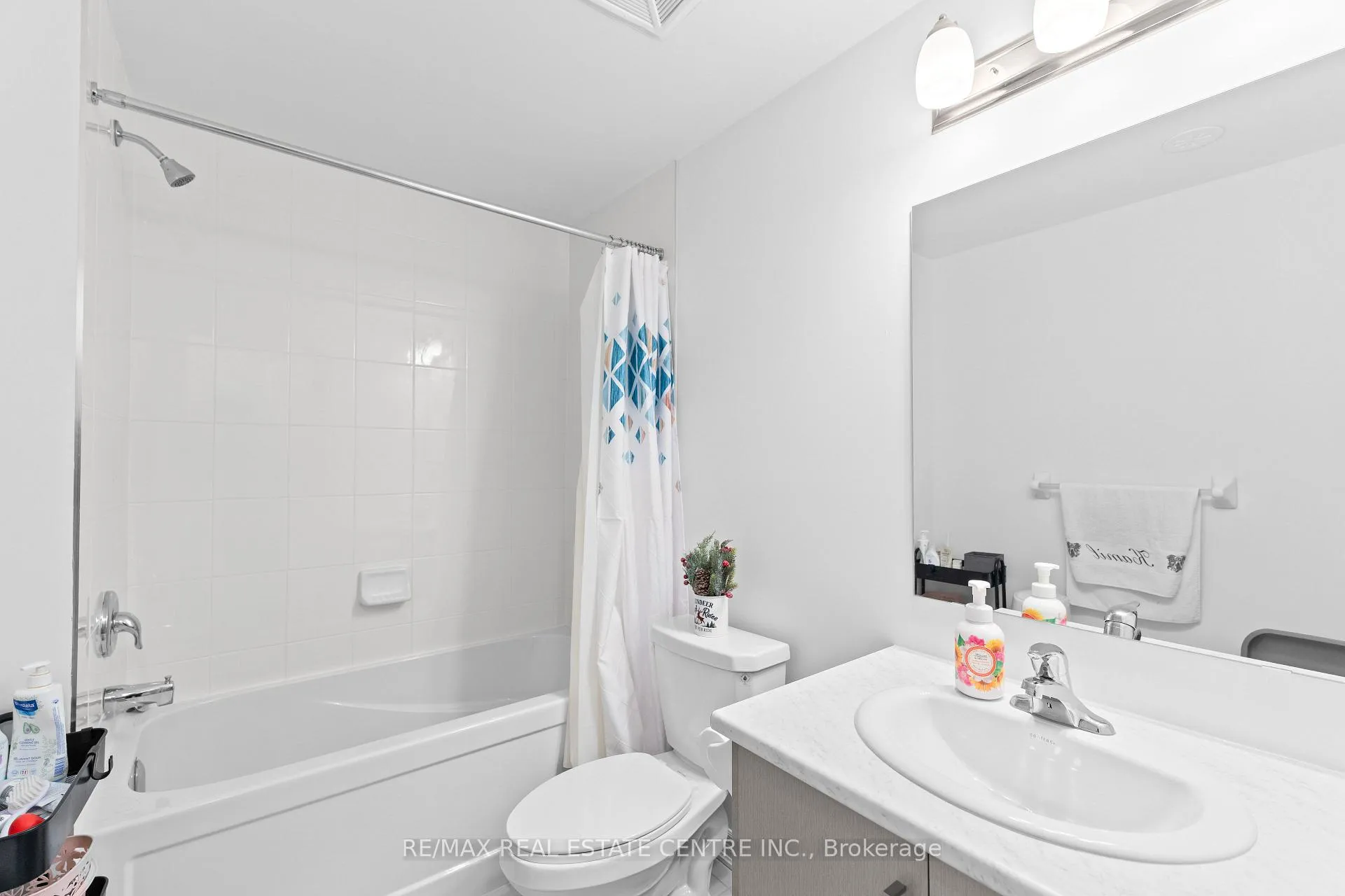 Photo 18 of 405 Dougall Avenue, Caledon, Rural Caledon — HOMEH