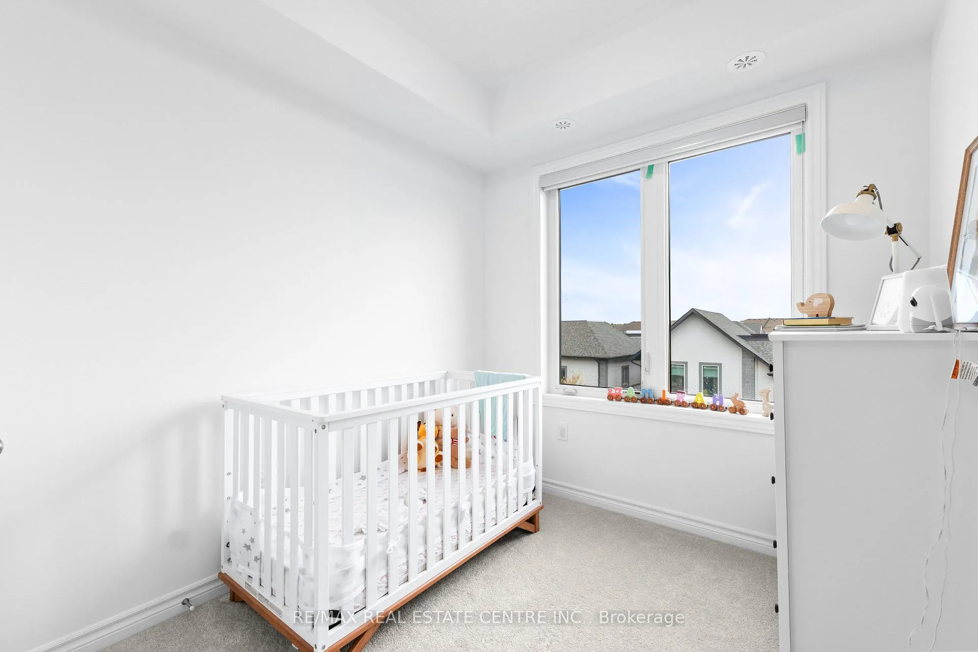 Photo 20 of 405 Dougall Avenue, Caledon, Rural Caledon — HOMEH