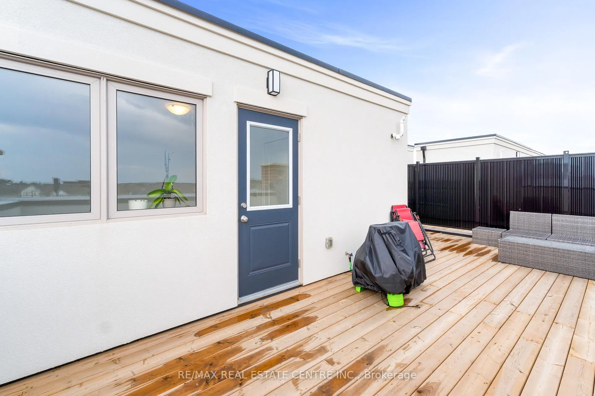 Photo 22 of 405 Dougall Avenue, Caledon, Rural Caledon — HOMEH