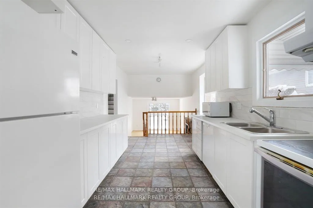 Photo 9 of 1948 Sharel Drive, Ottawa, Guildwood Estates - Urbandale Acres — HOMEH