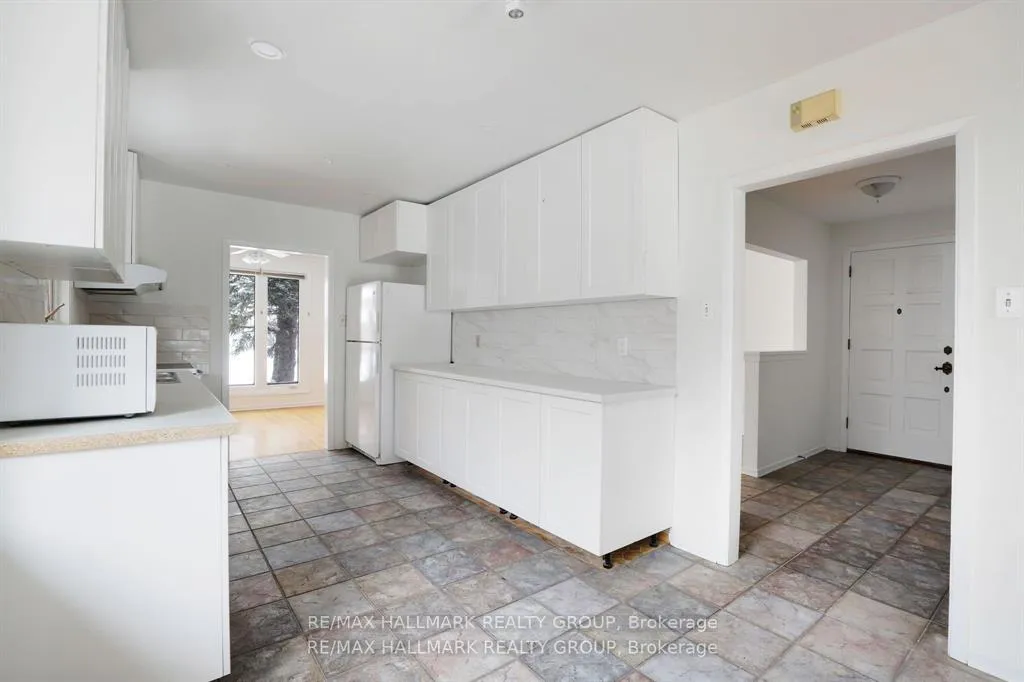 Photo 11 of 1948 Sharel Drive, Ottawa, Guildwood Estates - Urbandale Acres — HOMEH