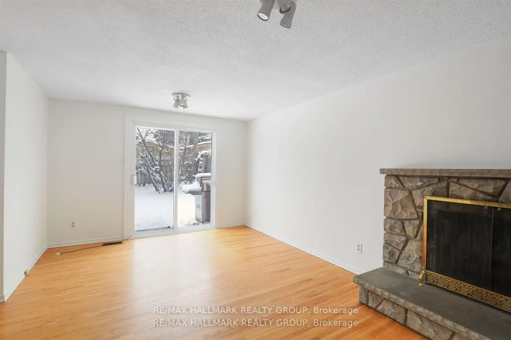 Photo 17 of 1948 Sharel Drive, Ottawa, Guildwood Estates - Urbandale Acres — HOMEH