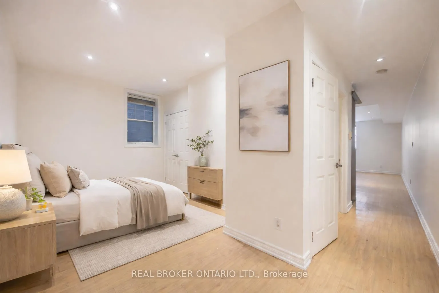 Photo 2 of Unit 4, 85 Beech Avenue, Toronto, The Beaches — HOMEH