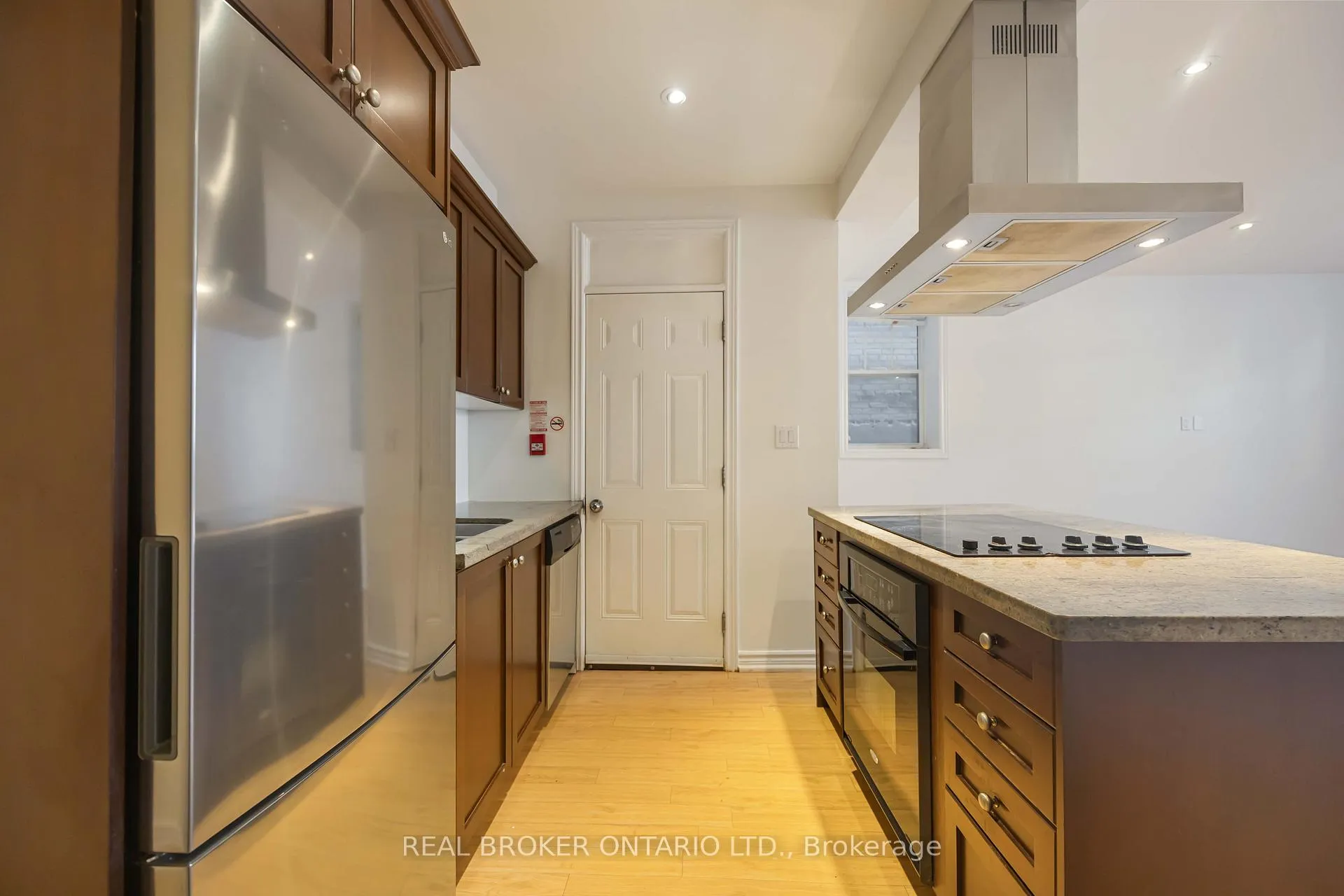 Photo 5 of Unit 4, 85 Beech Avenue, Toronto, The Beaches — HOMEH