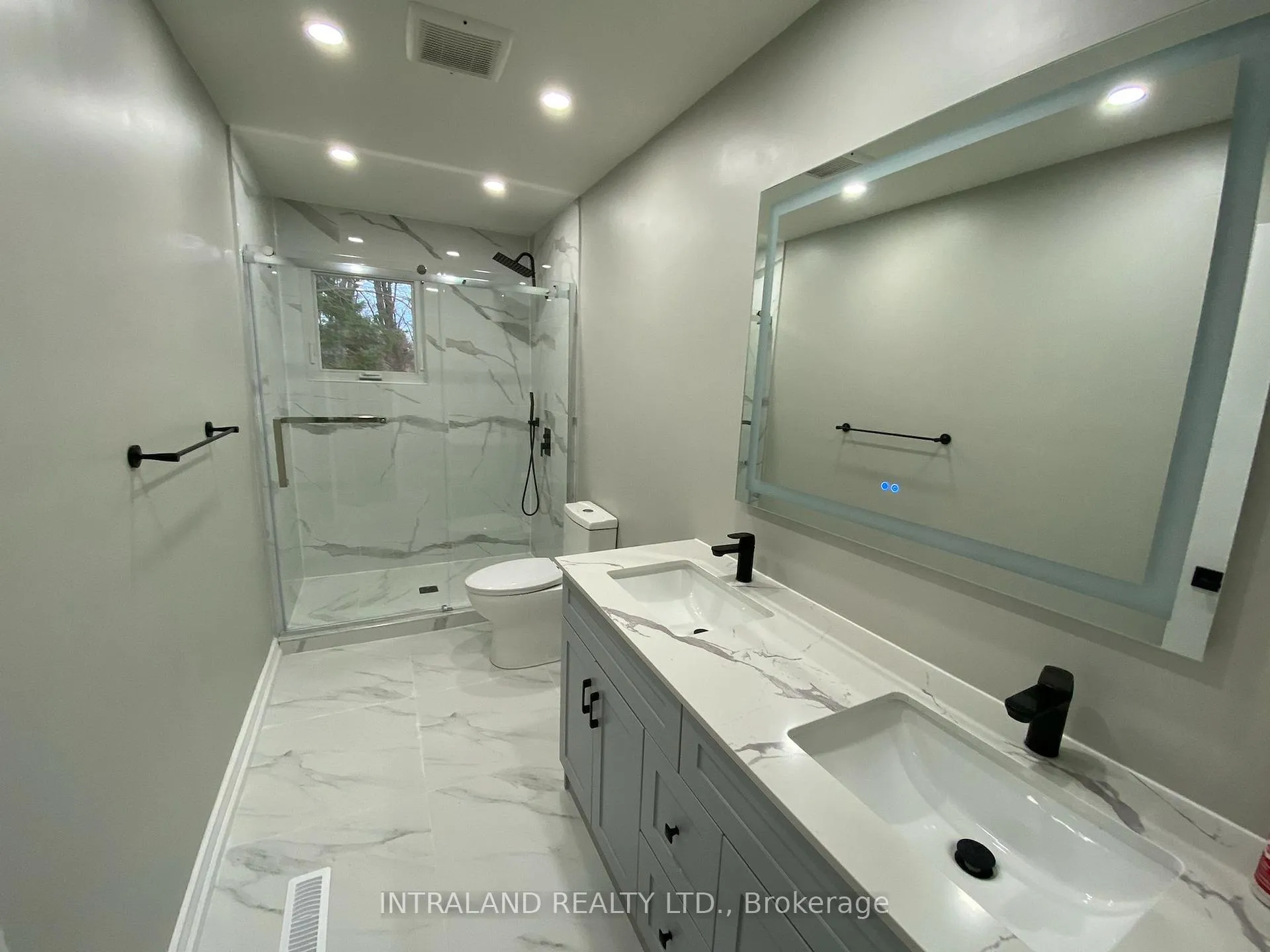 Photo 10 of 1179 Sutton Court, Oshawa, Donevan — HOMEH
