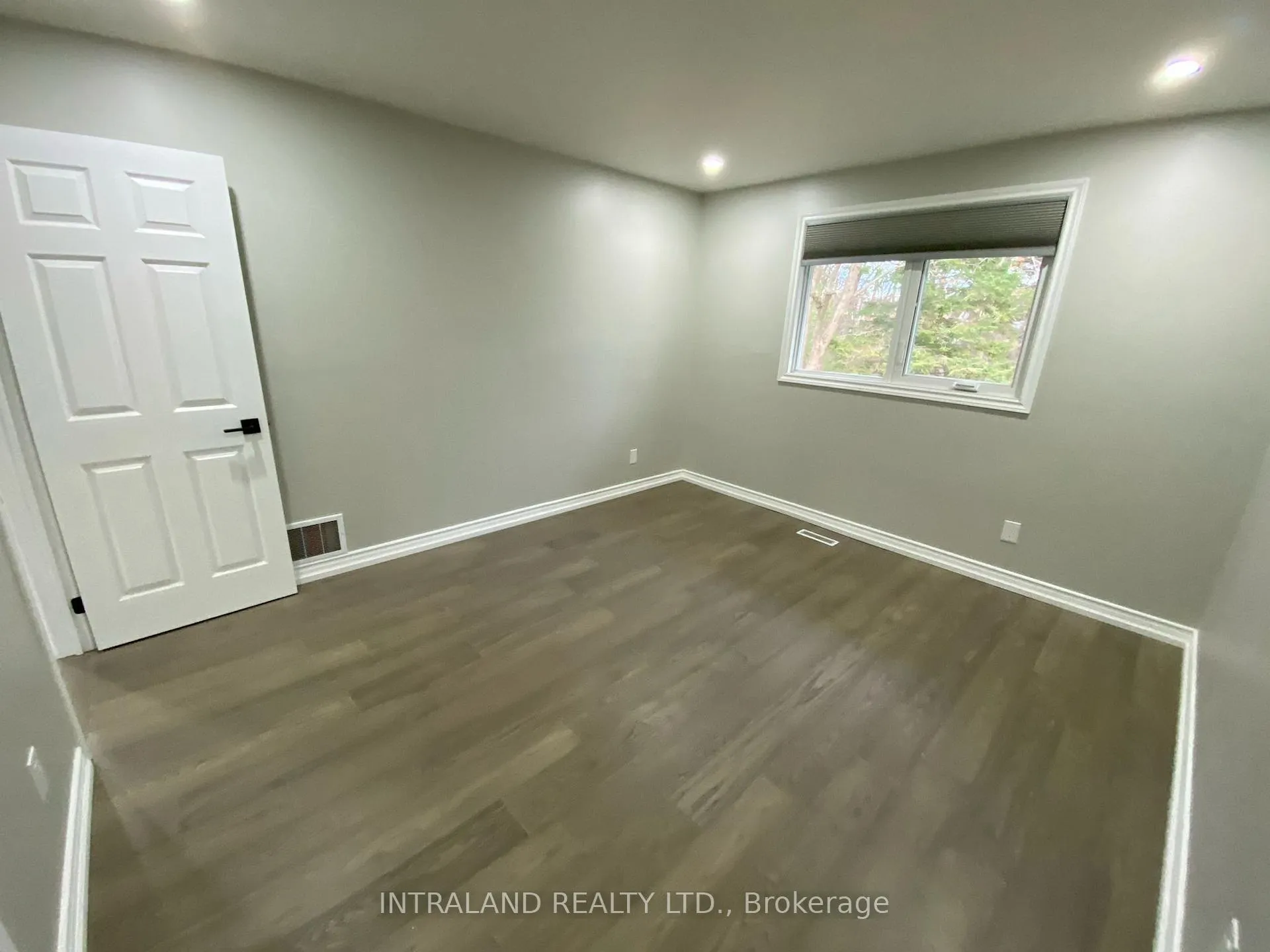 Photo 14 of 1179 Sutton Court, Oshawa, Donevan — HOMEH