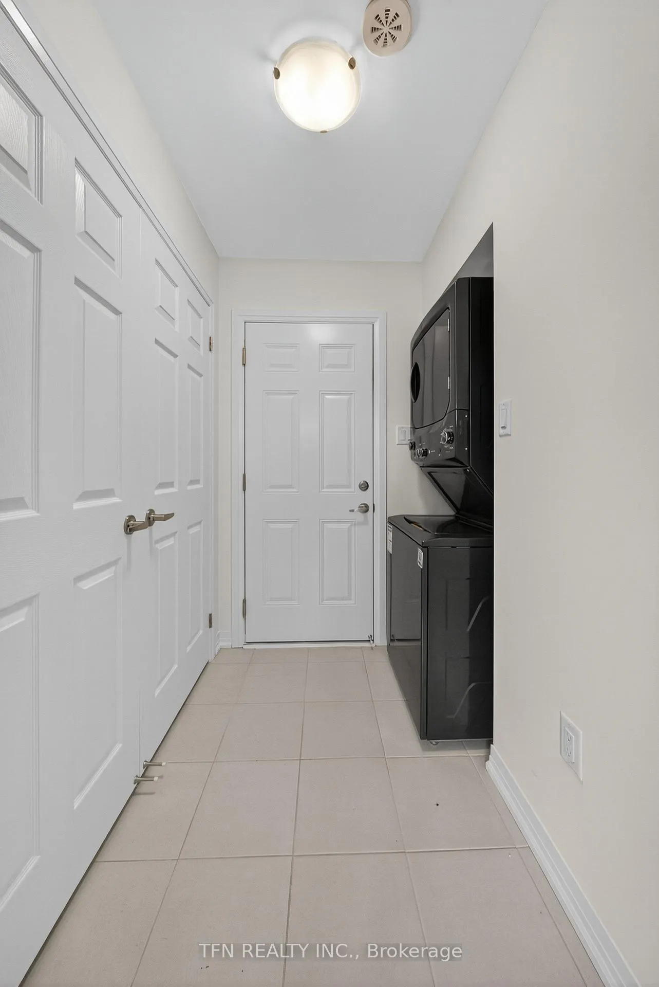 Photo 4 of 50 Lilac Lane N, Thorold, Hurricane/Merrittville — HOMEH