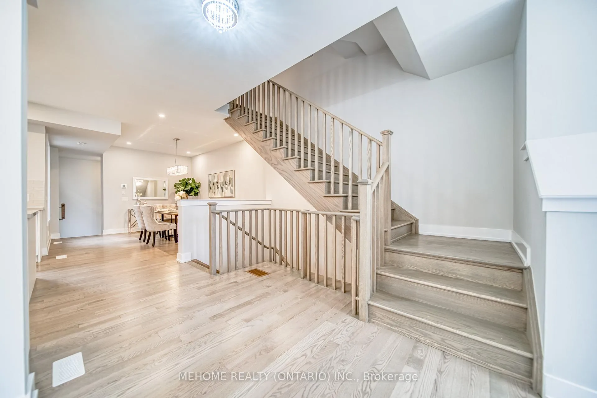 Photo 6 of 4 Pevensey Lane N, Markham, Angus Glen — HOMEH