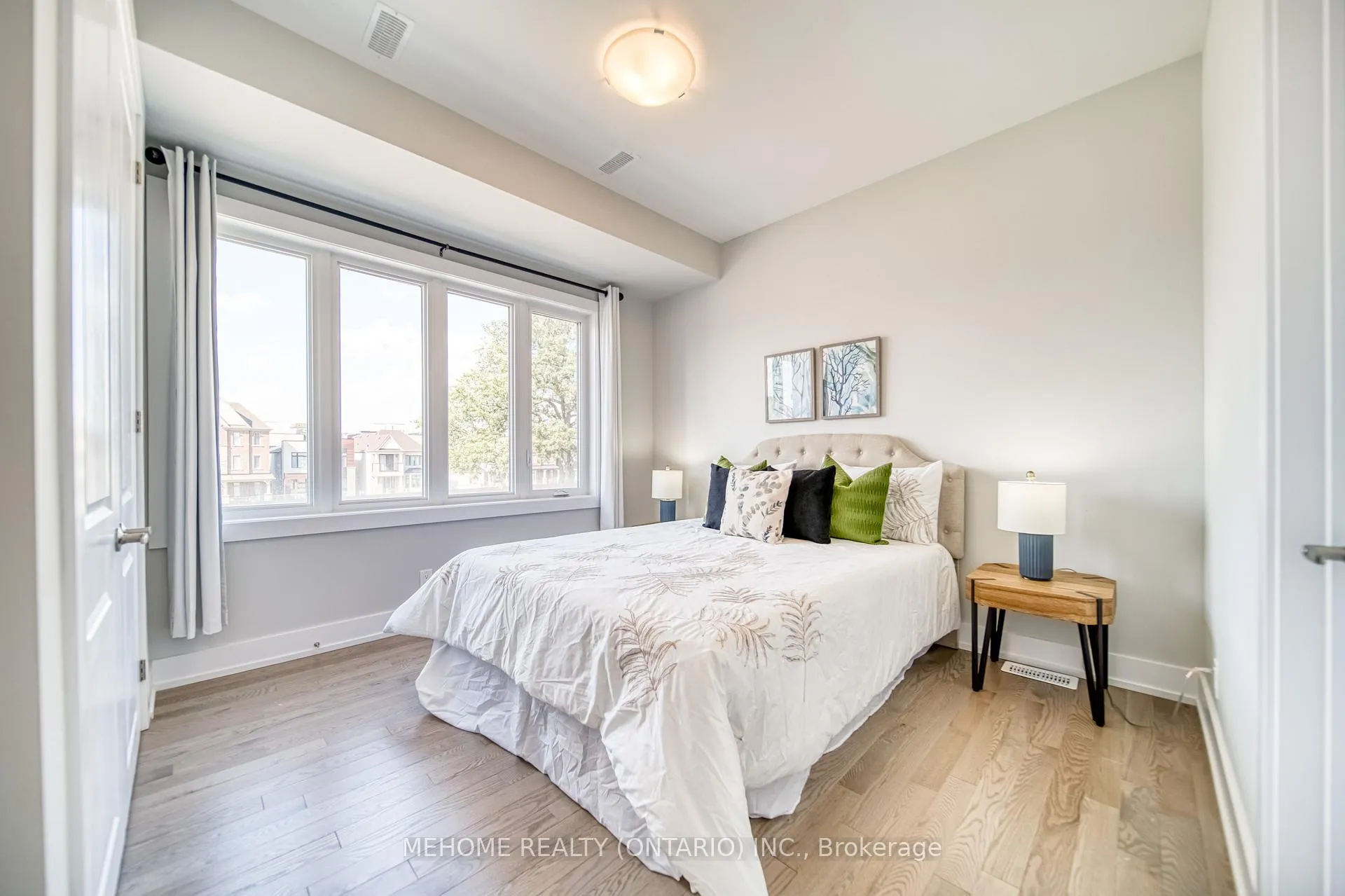 Photo 24 of 4 Pevensey Lane N, Markham, Angus Glen — HOMEH