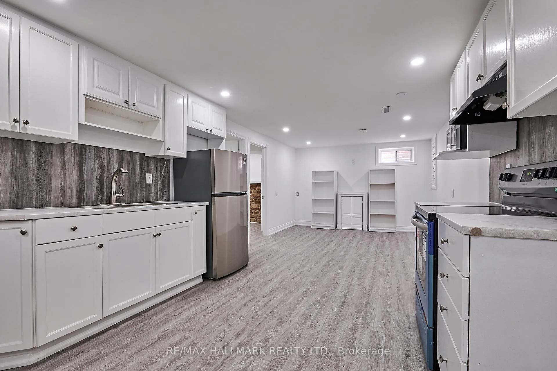 Photo 5 of 26 Michael Boulevard, Whitby, Lynde Creek — HOMEH