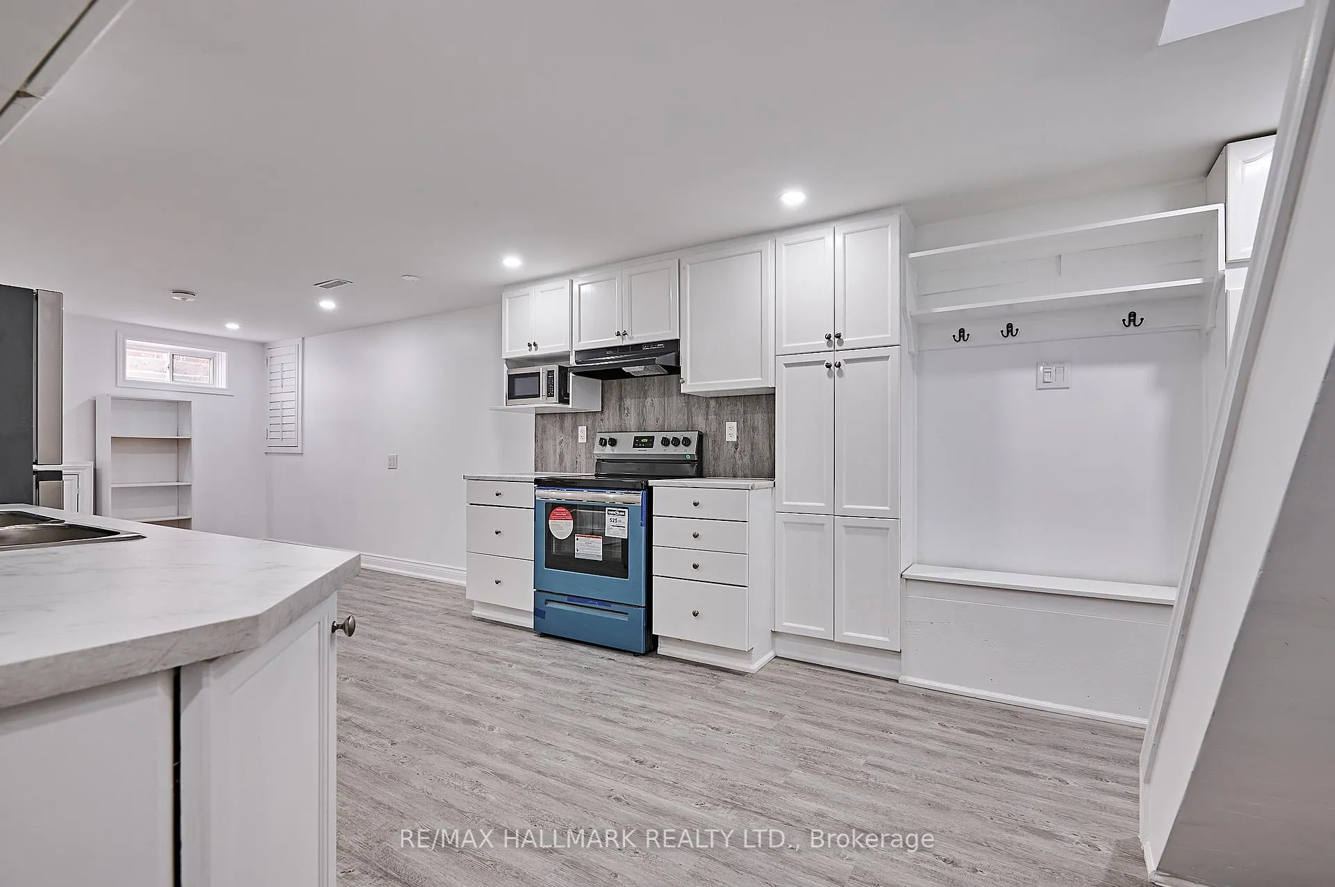 Photo 6 of 26 Michael Boulevard, Whitby, Lynde Creek — HOMEH