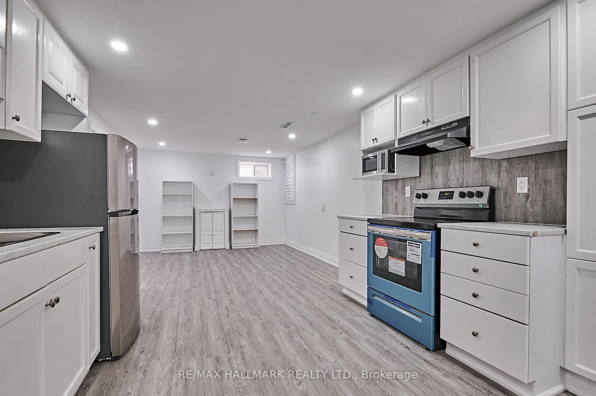 Photo 7 of 26 Michael Boulevard, Whitby, Lynde Creek — HOMEH