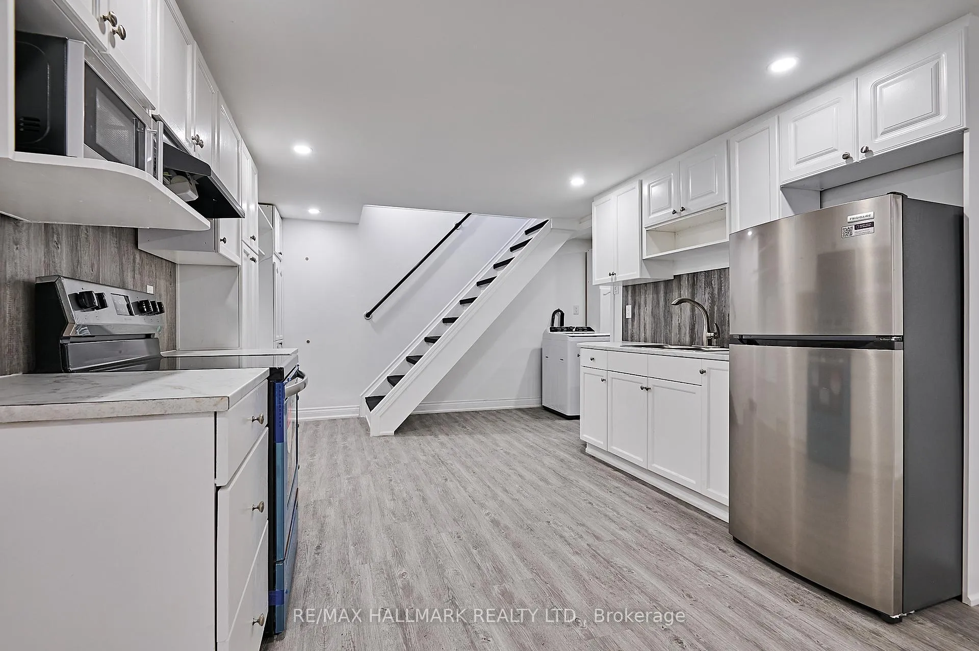 Photo 8 of 26 Michael Boulevard, Whitby, Lynde Creek — HOMEH