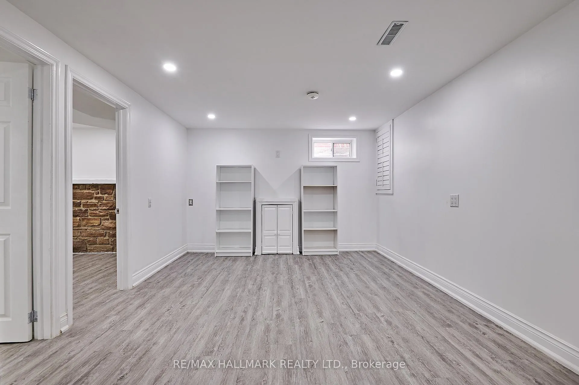 Photo 9 of 26 Michael Boulevard, Whitby, Lynde Creek — HOMEH