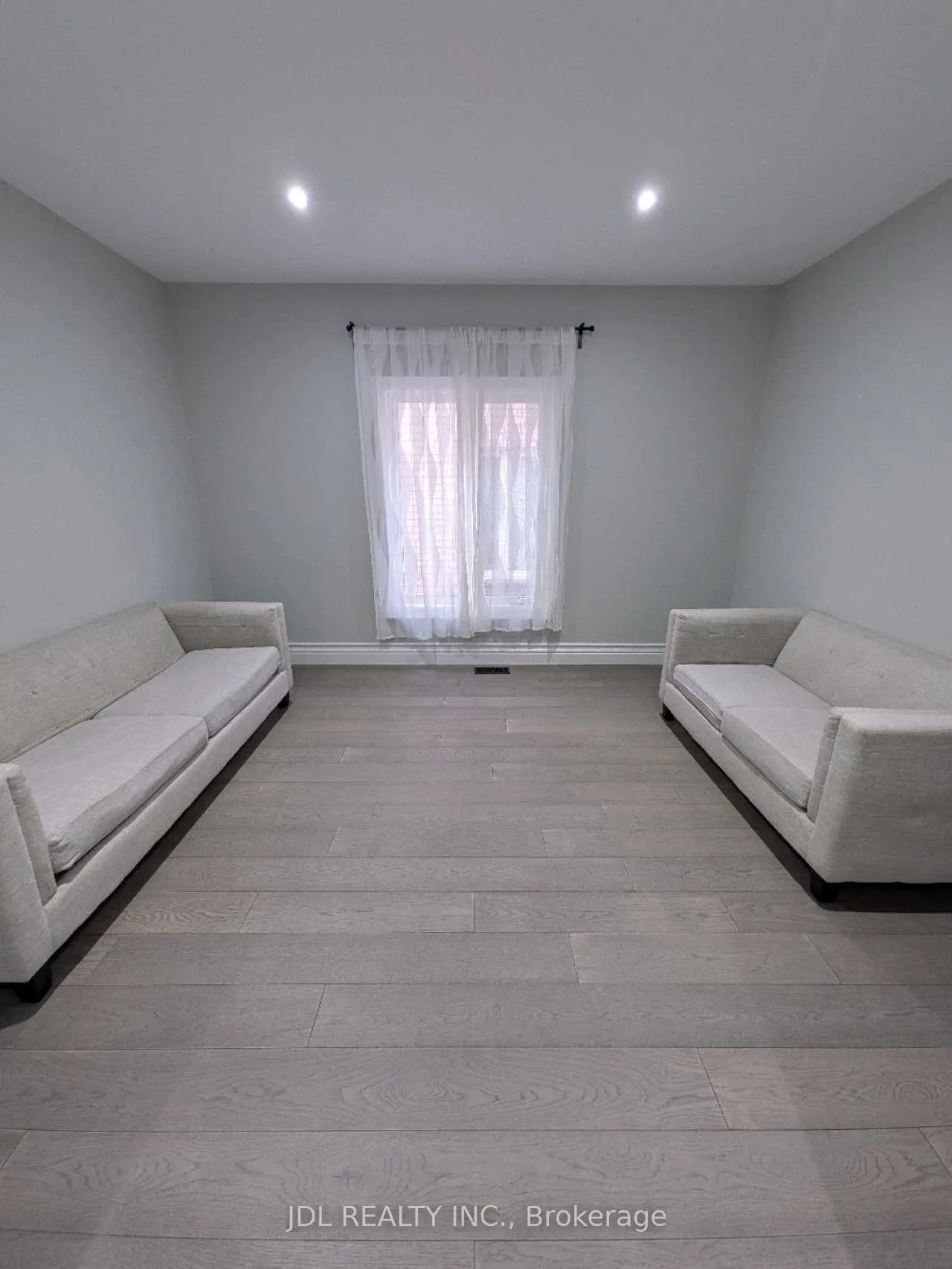 Photo 2 of 390 Elson Street, Markham, Cedarwood — HOMEH