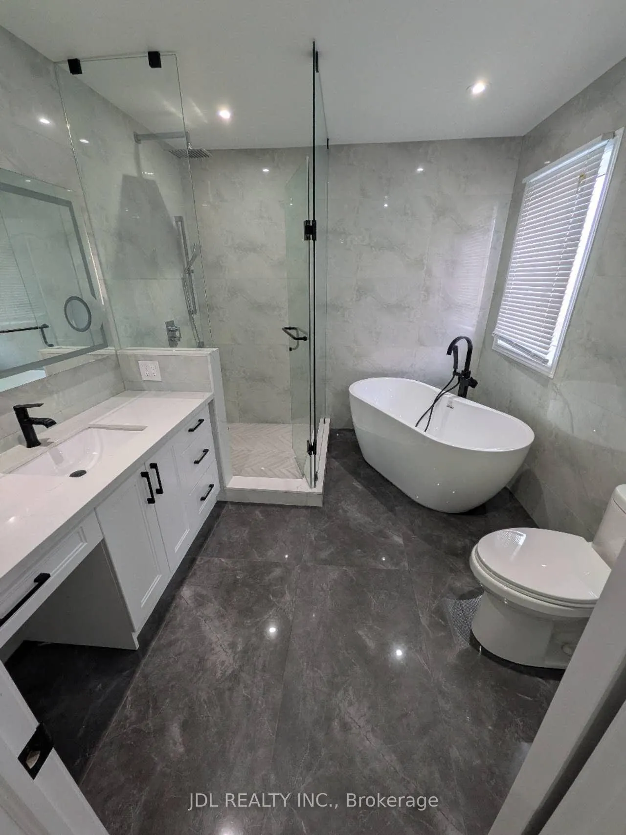 Photo 7 of 390 Elson Street, Markham, Cedarwood — HOMEH