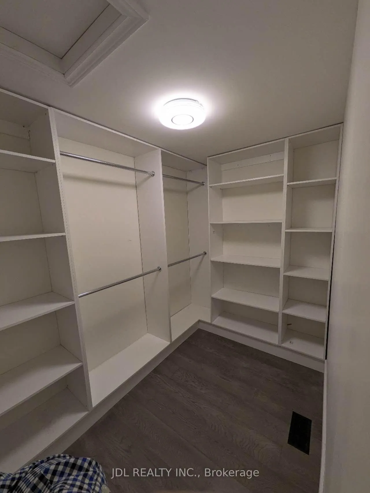 Photo 8 of 390 Elson Street, Markham, Cedarwood — HOMEH