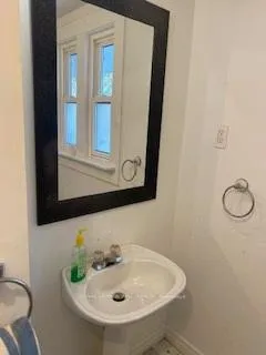 Photo 6 of Unit Upper, 6188 Orchard Avenue, Niagara Falls, Dorchester — HOMEH