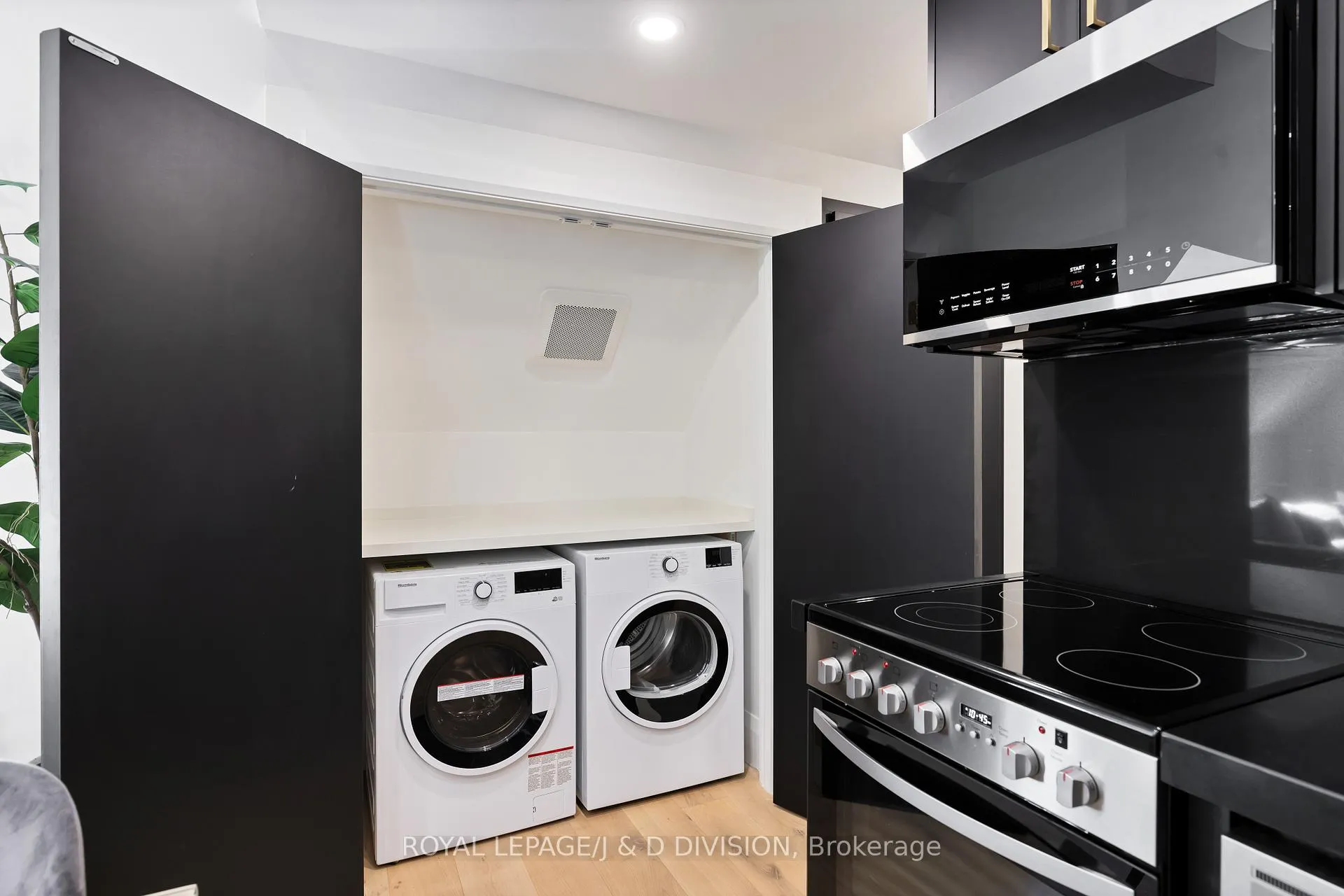 Photo 14 of Unit A, 189 Concord Avenue, Toronto, Palmerston-Little Italy — HOMEH