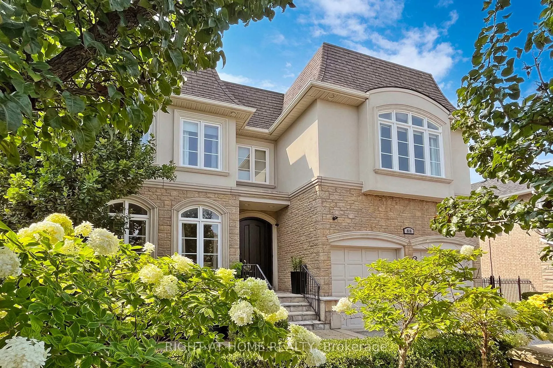 Photo 1 of 88 Langtry Place, Vaughan, Uplands — HOMEH