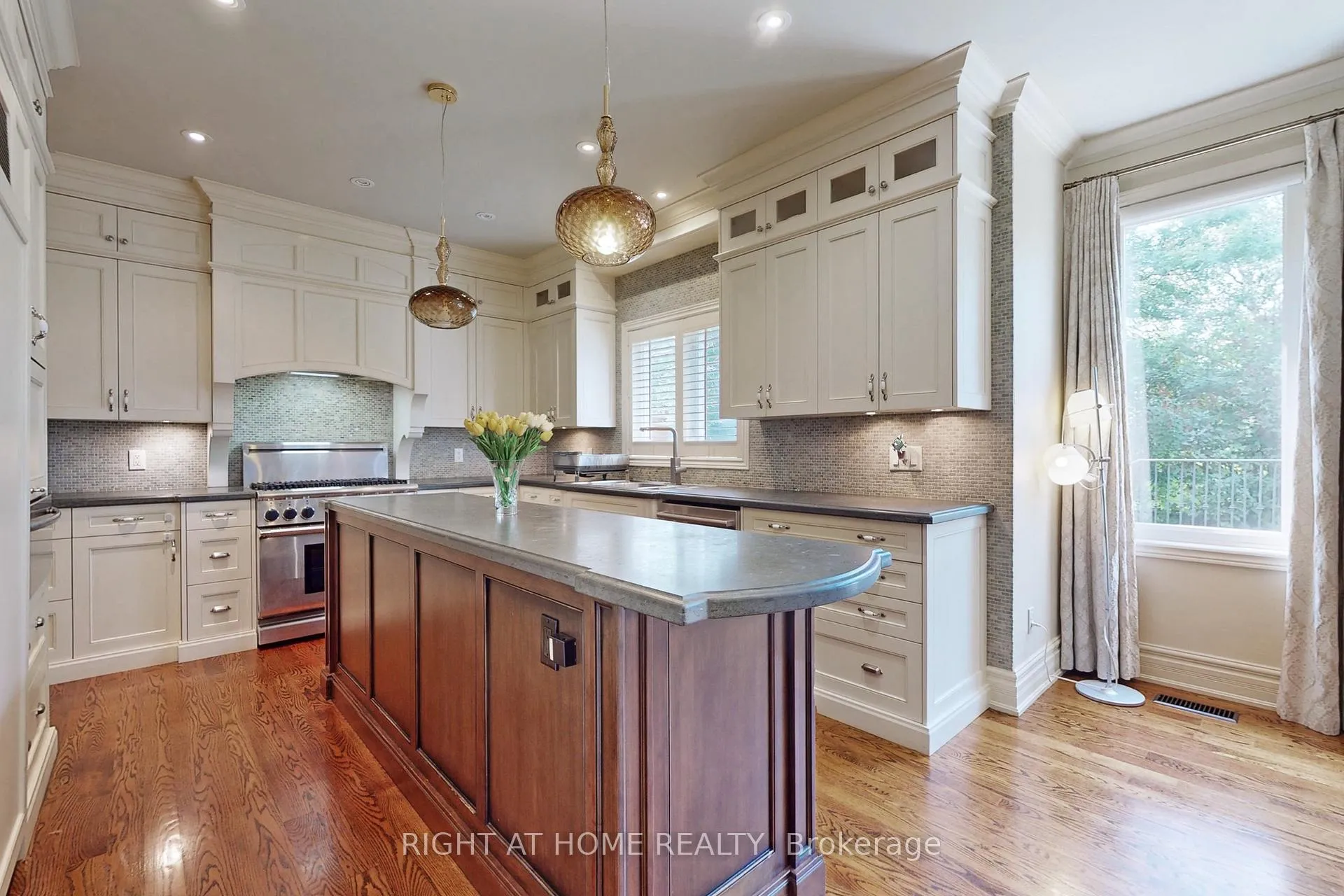 Photo 15 of 88 Langtry Place, Vaughan, Uplands — HOMEH