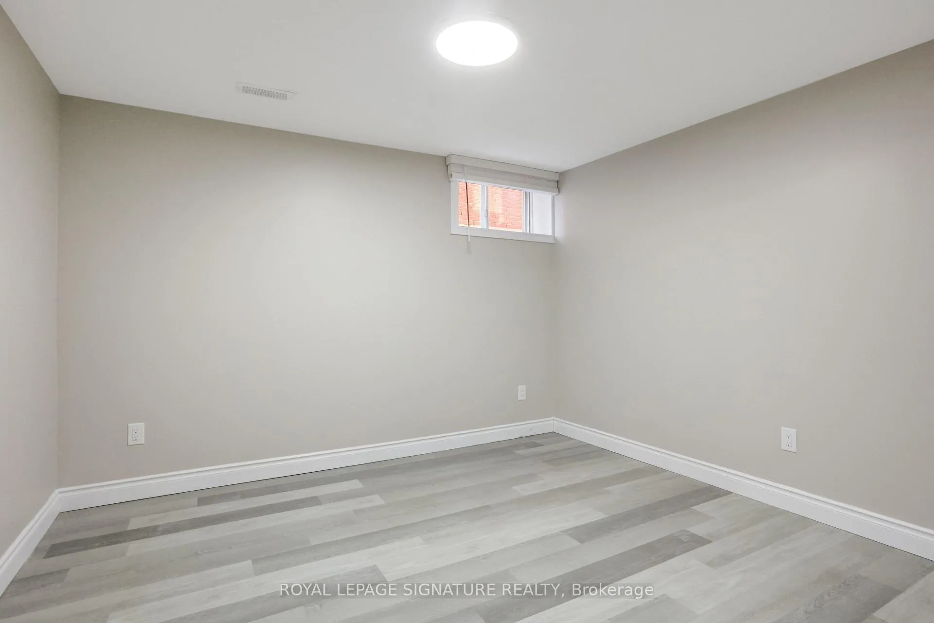 Photo 7 of Unit Lower, 1506 Queen's Boulevard, Kitchener — HOMEH