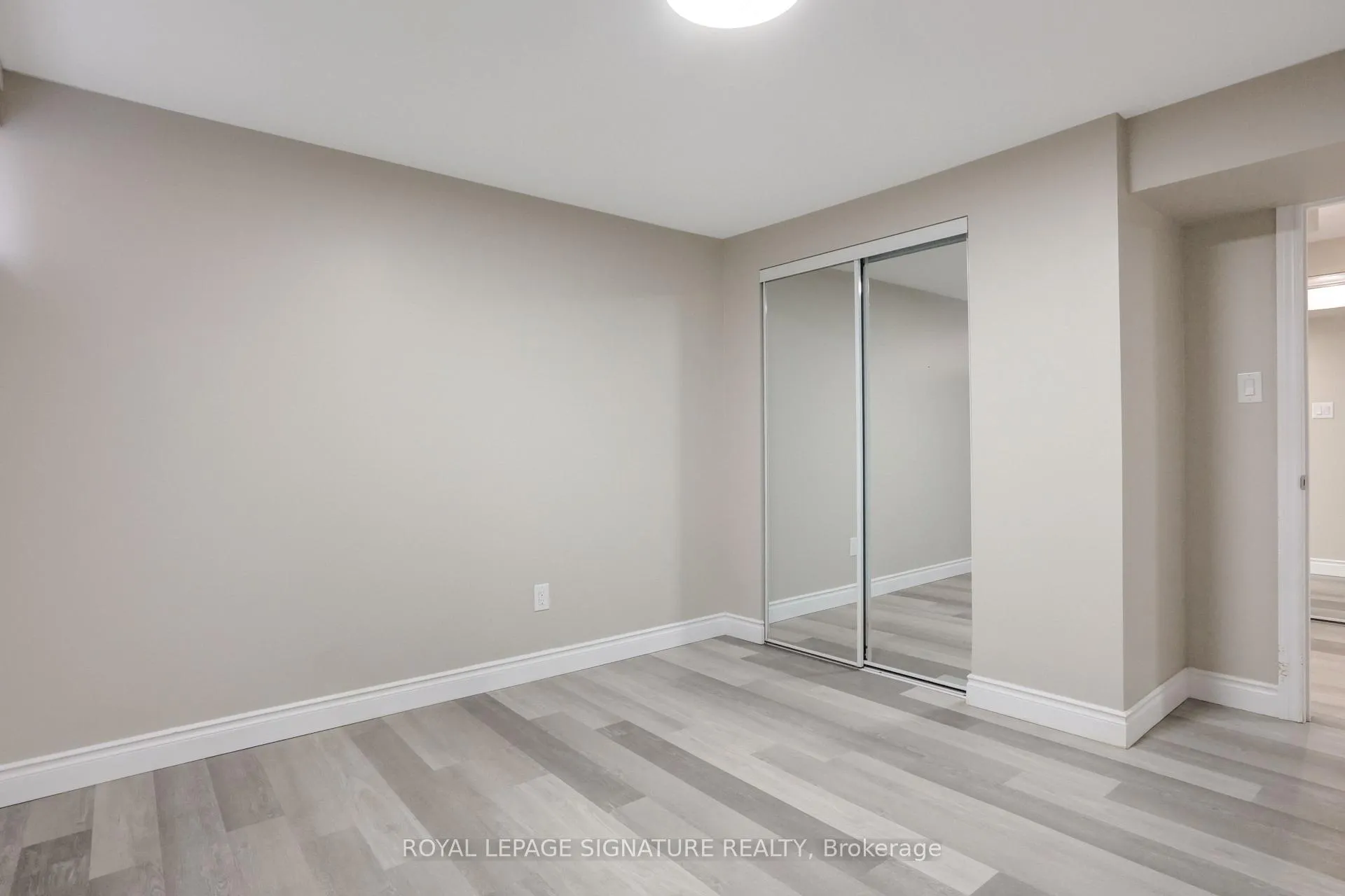 Photo 10 of Unit Lower, 1506 Queen's Boulevard, Kitchener — HOMEH