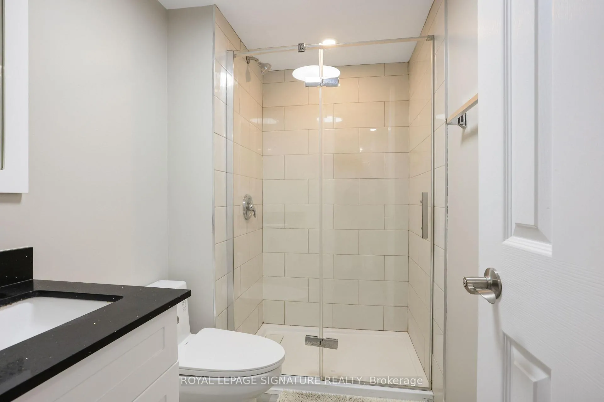 Photo 12 of Unit Lower, 1506 Queen's Boulevard, Kitchener — HOMEH