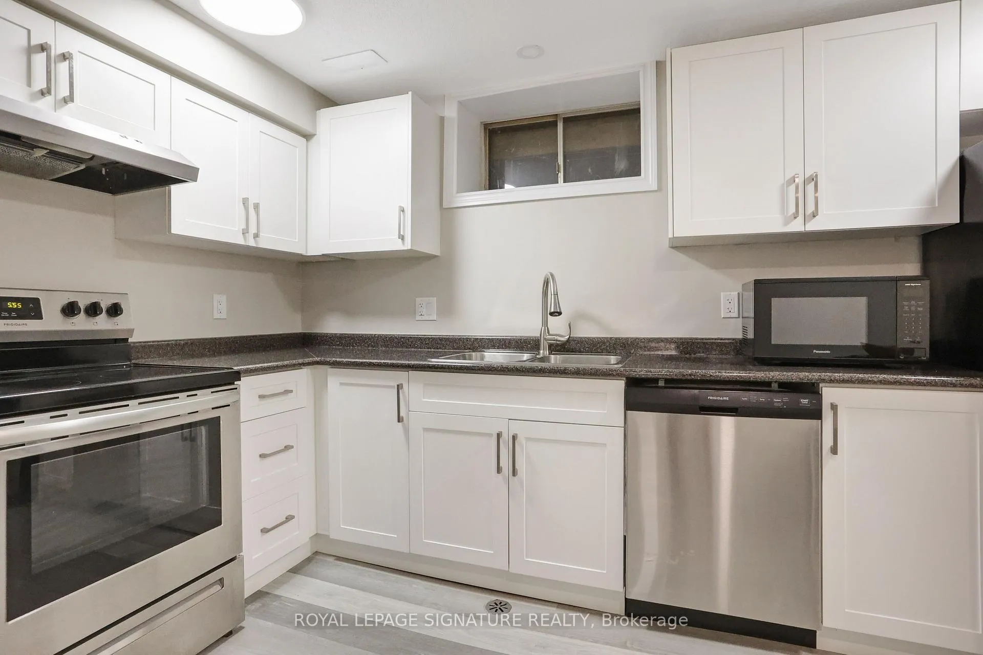 Photo 19 of Unit Lower, 1506 Queen's Boulevard, Kitchener — HOMEH