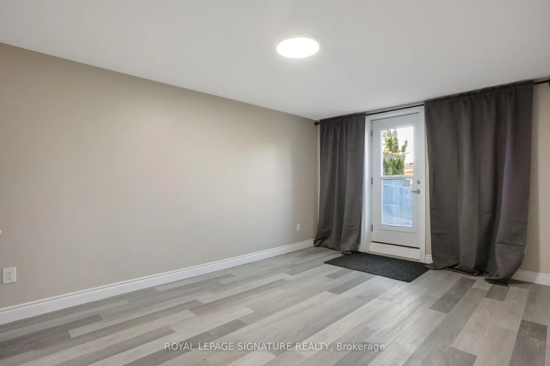Photo 22 of Unit Lower, 1506 Queen's Boulevard, Kitchener — HOMEH
