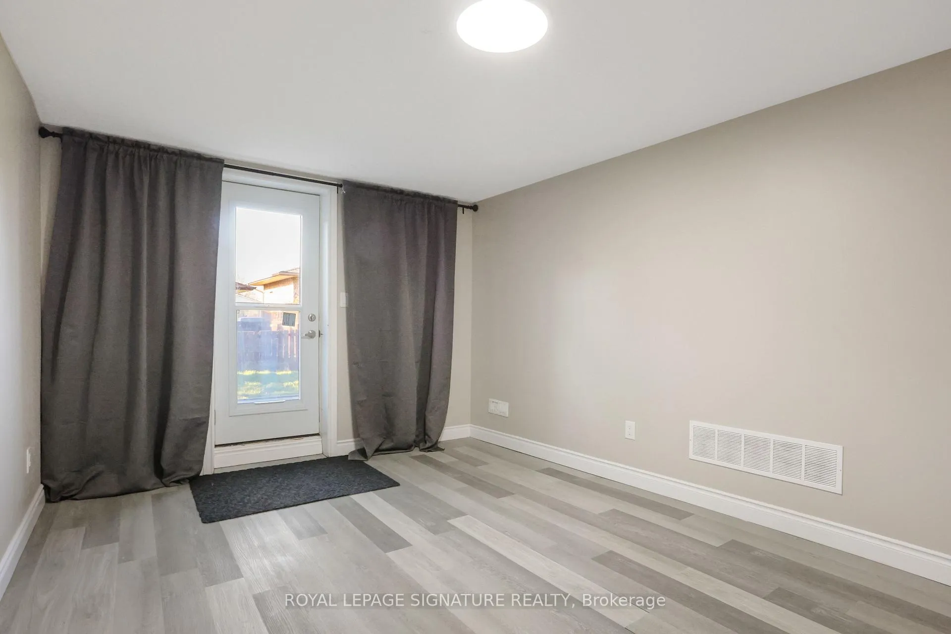 Photo 25 of Unit Lower, 1506 Queen's Boulevard, Kitchener — HOMEH