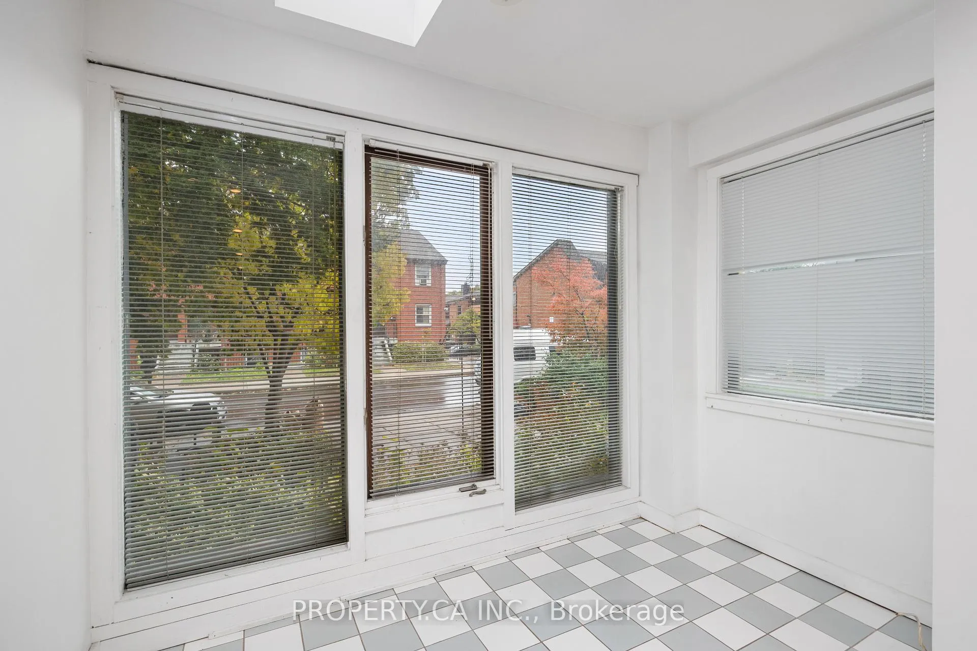 Photo 12 of 128 Stephenson Avenue, Toronto, East End-Danforth — HOMEH